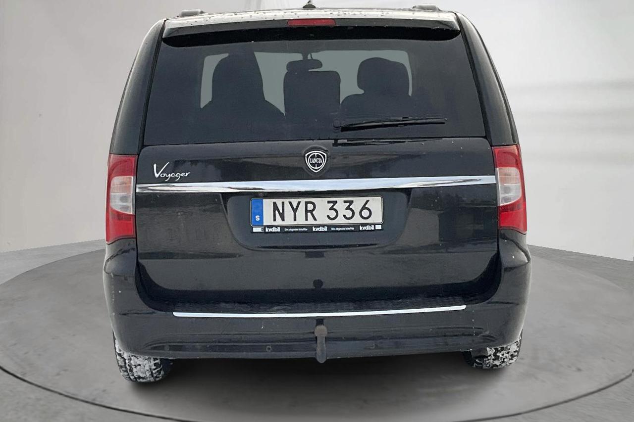 Lancia Lancia Voyager 2.8 Multi-Jet (178hk) - 20 942 mil - Automat - svart - 2015