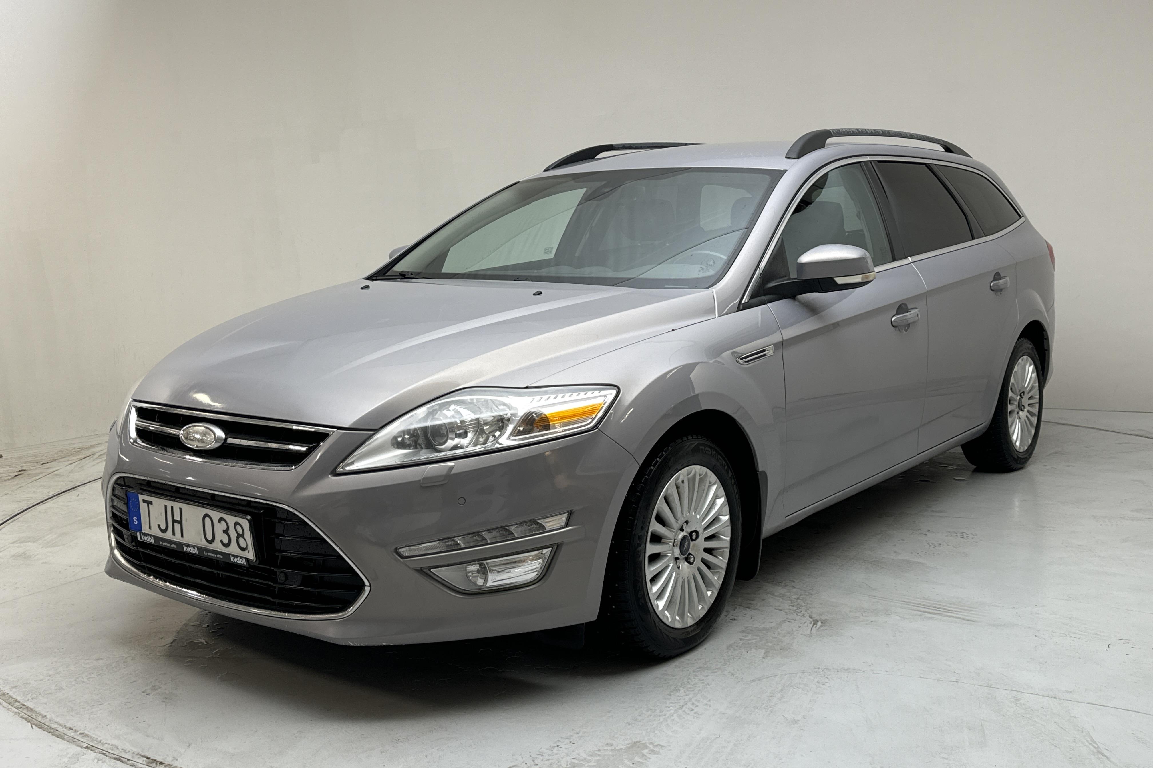 Ford Mondeo 2.0 Duratorq TDCi Kombi (140hk) - 23 044 mil - Automat - grå - 2011