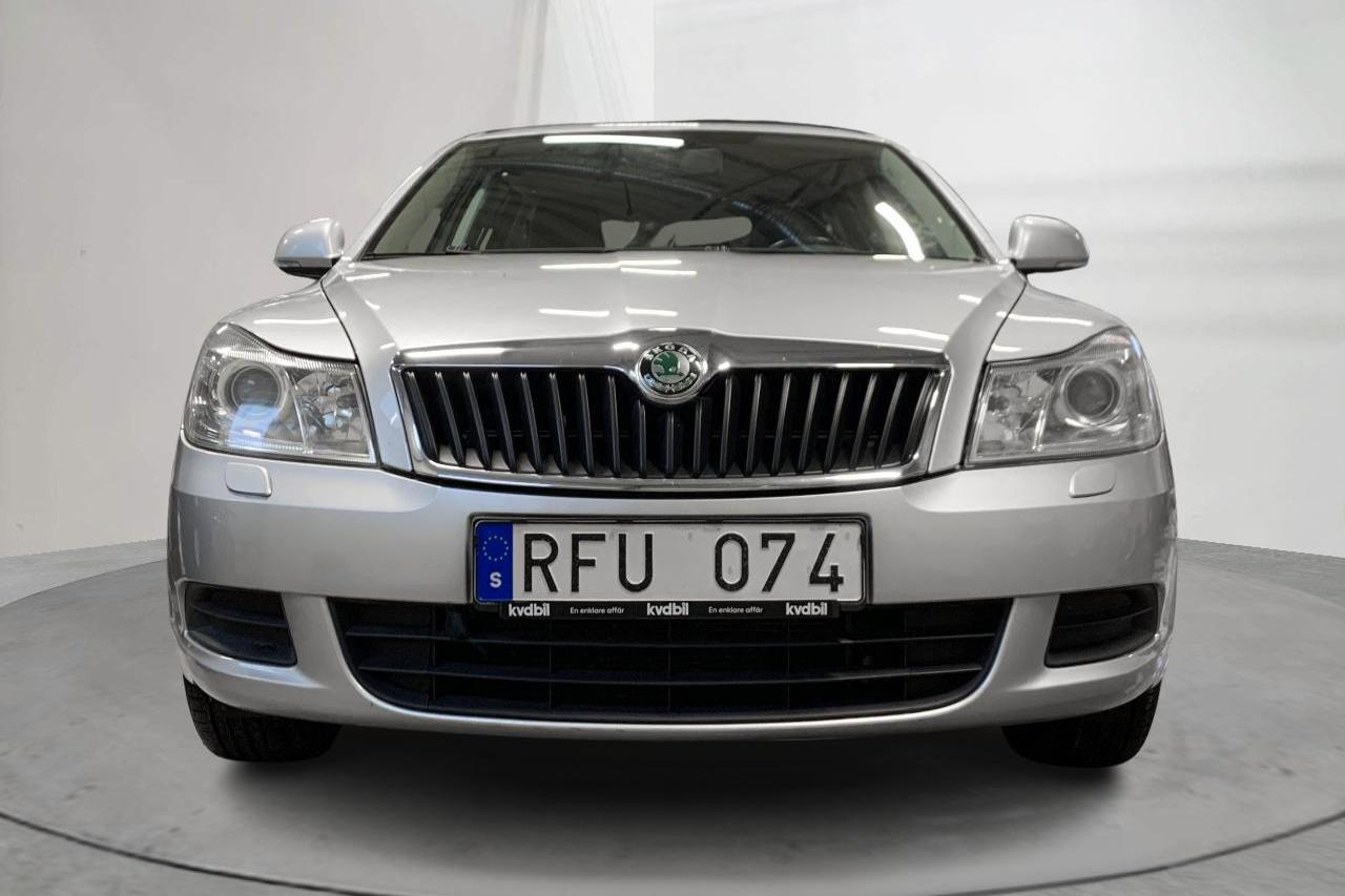 Skoda Octavia II 1.6 TDI Kombi 4X4 (105hk) - 143 380 km - Käsitsi - hõbe - 2012