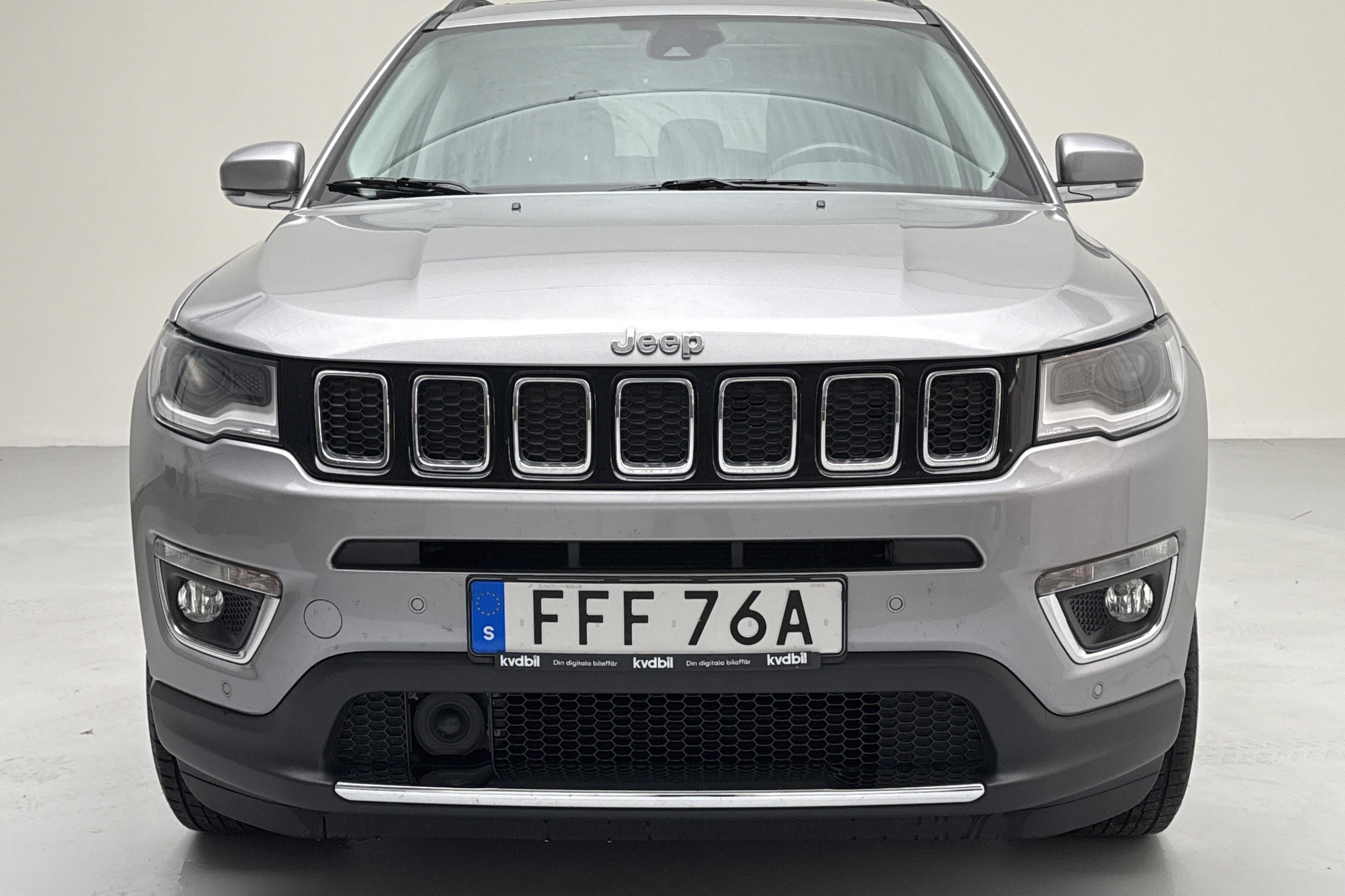 Jeep Compass 1.4 Multiair 4WD (170hk) - 4 663 mil - Automat - grå - 2019