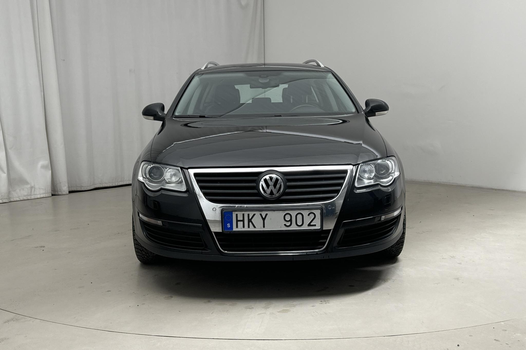 VW Passat 1.4 TSI EcoFuel Variant (150hk) - 153 900 km - Manual - black - 2009