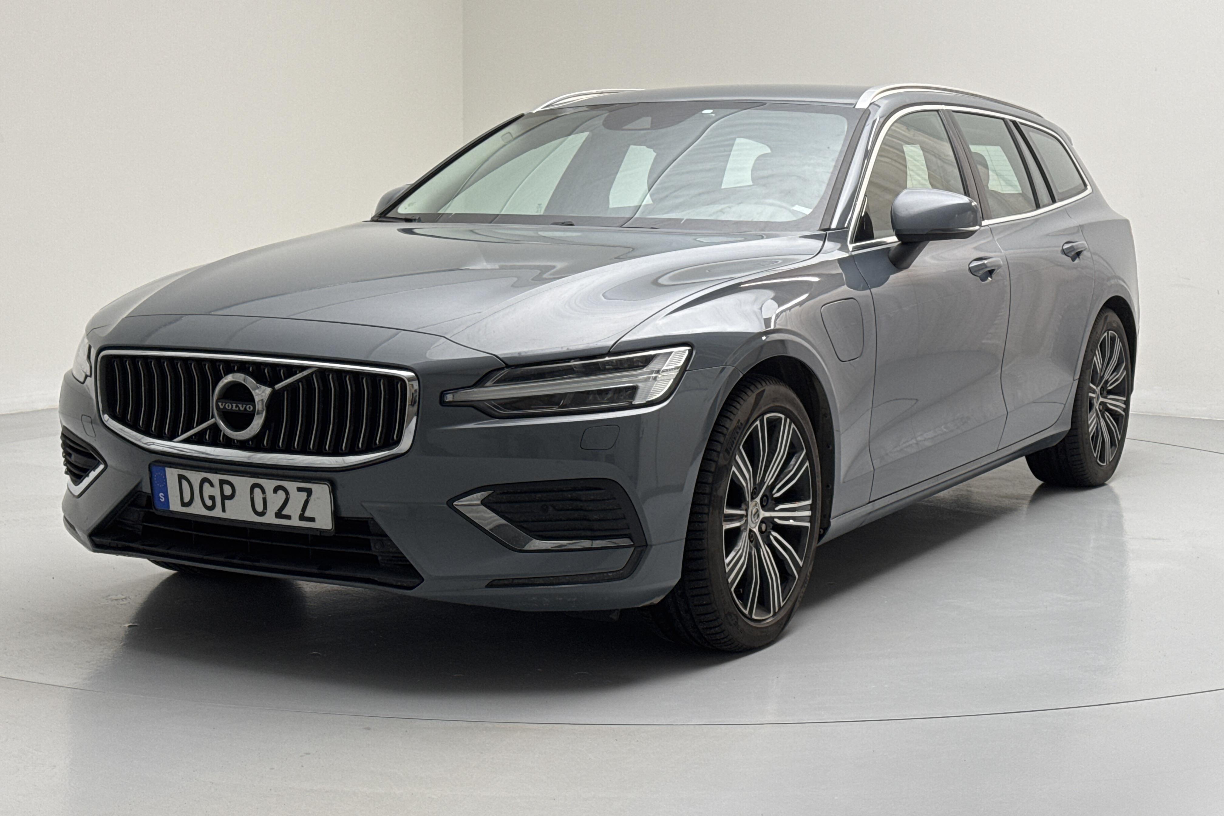 Volvo V60 T6 AWD Recharge (340hk) - 142 610 km - Automaatne - hall - 2022