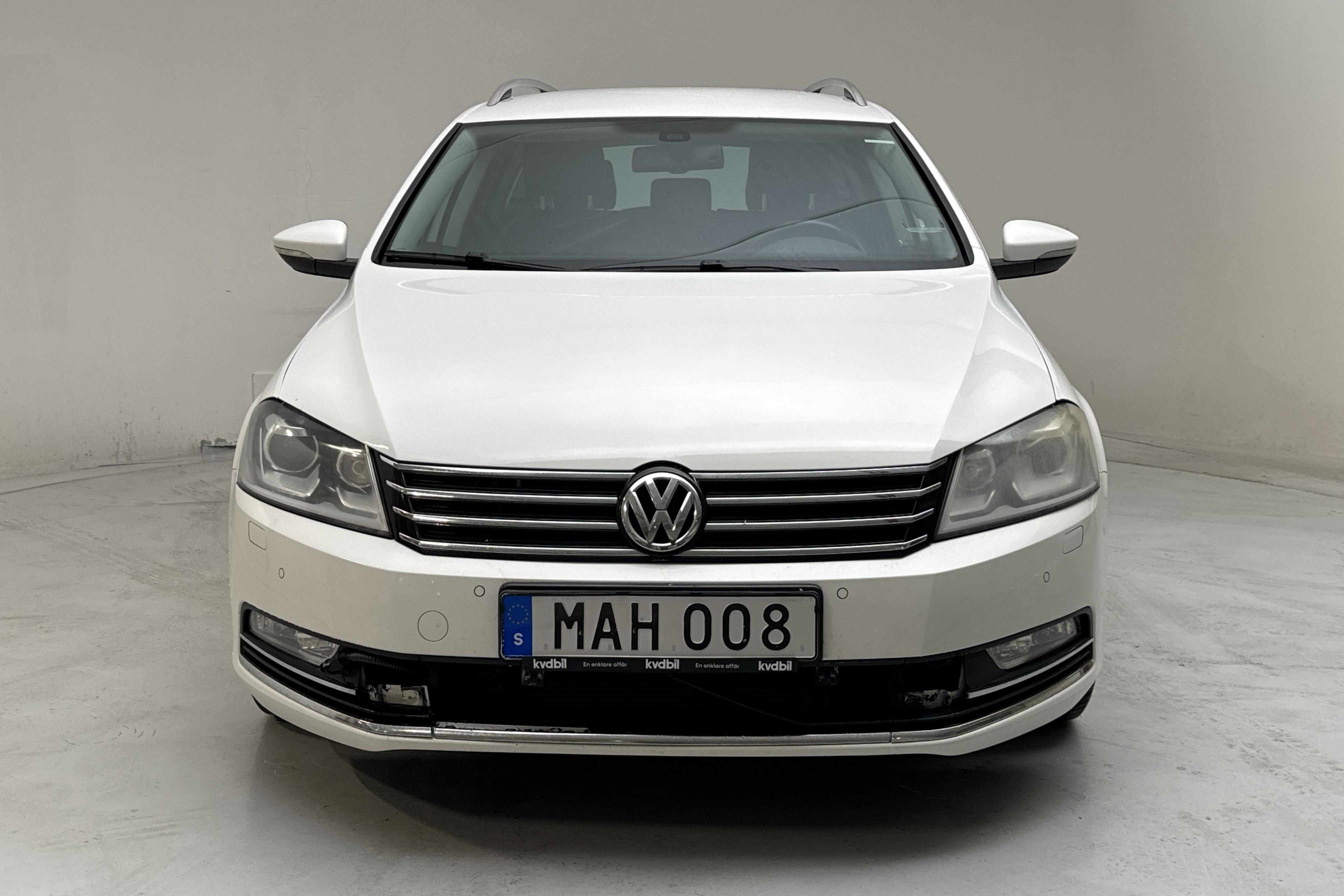 VW Passat 2.0 TDI BlueMotion Technology Variant 4Motion (170hk) - 24 192 mil - Automat - vit - 2012