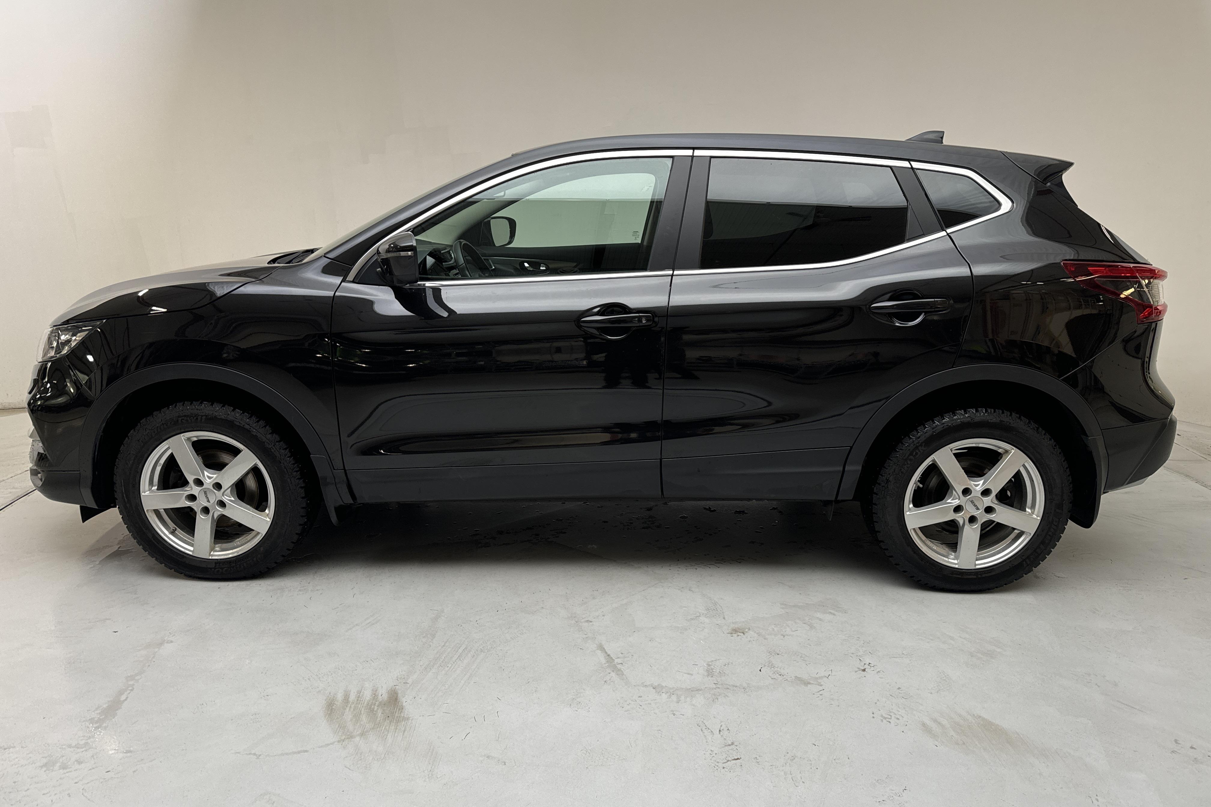 Nissan Qashqai 1.2 DIG-T (115hk) - 99 140 km - Manualna - czarny - 2018