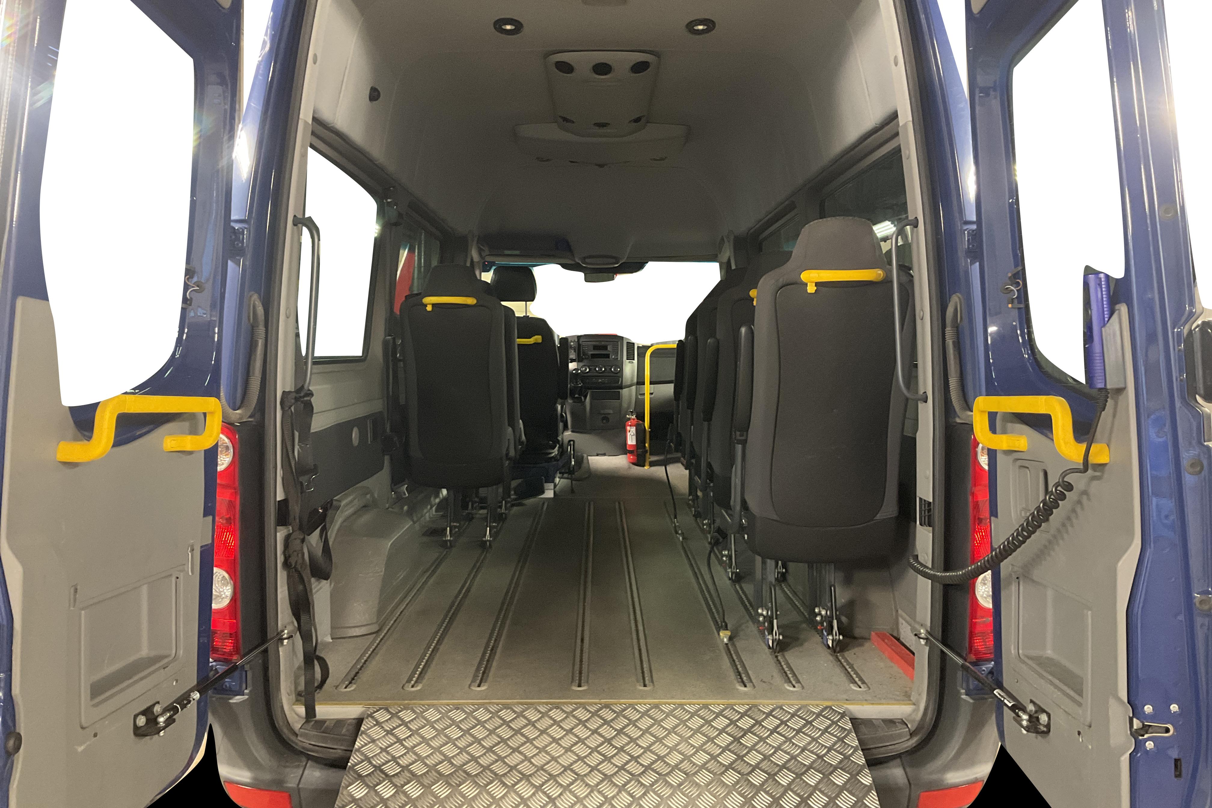 VW Crafter 35 2.0 TDI Kombi (136hk) - 223 160 km - Manual - Dark Blue - 2014