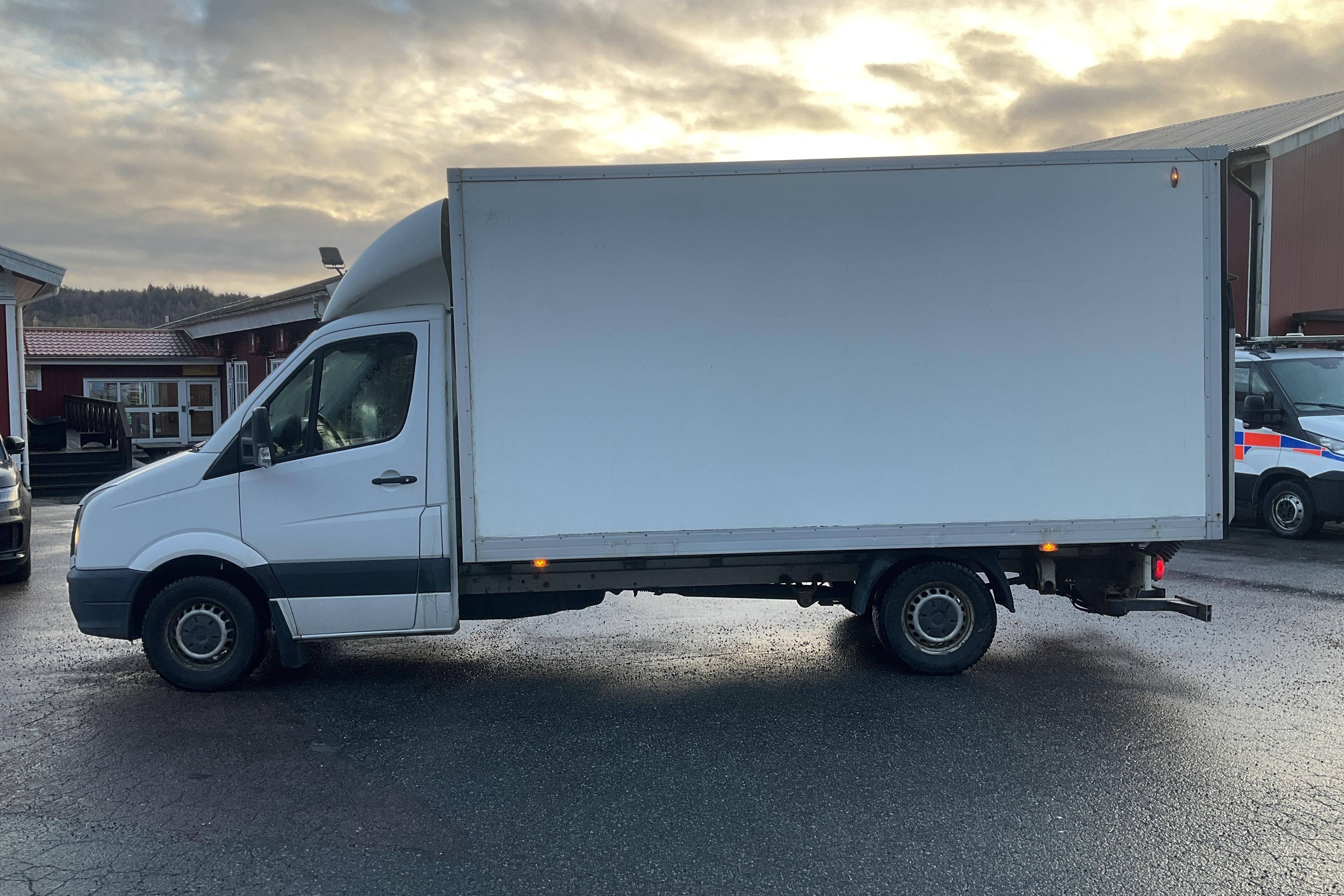 VW Crafter 35 2.0 TDI Volymskåp (163hk) - 171 000 km - Manual - white - 2013