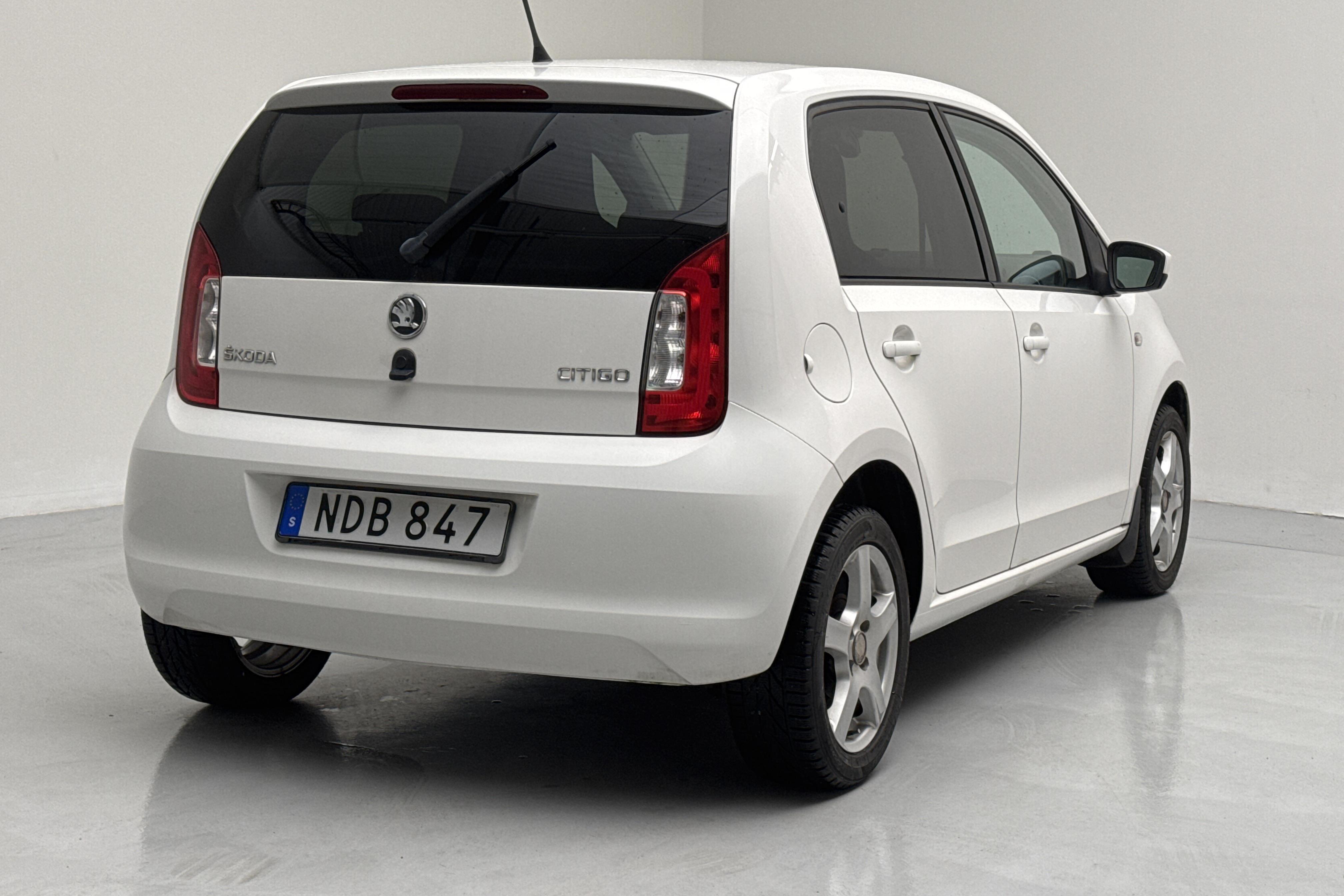 Skoda Citigo MPI 5dr (60hk) - 13 128 mil - Manuell - vit - 2013