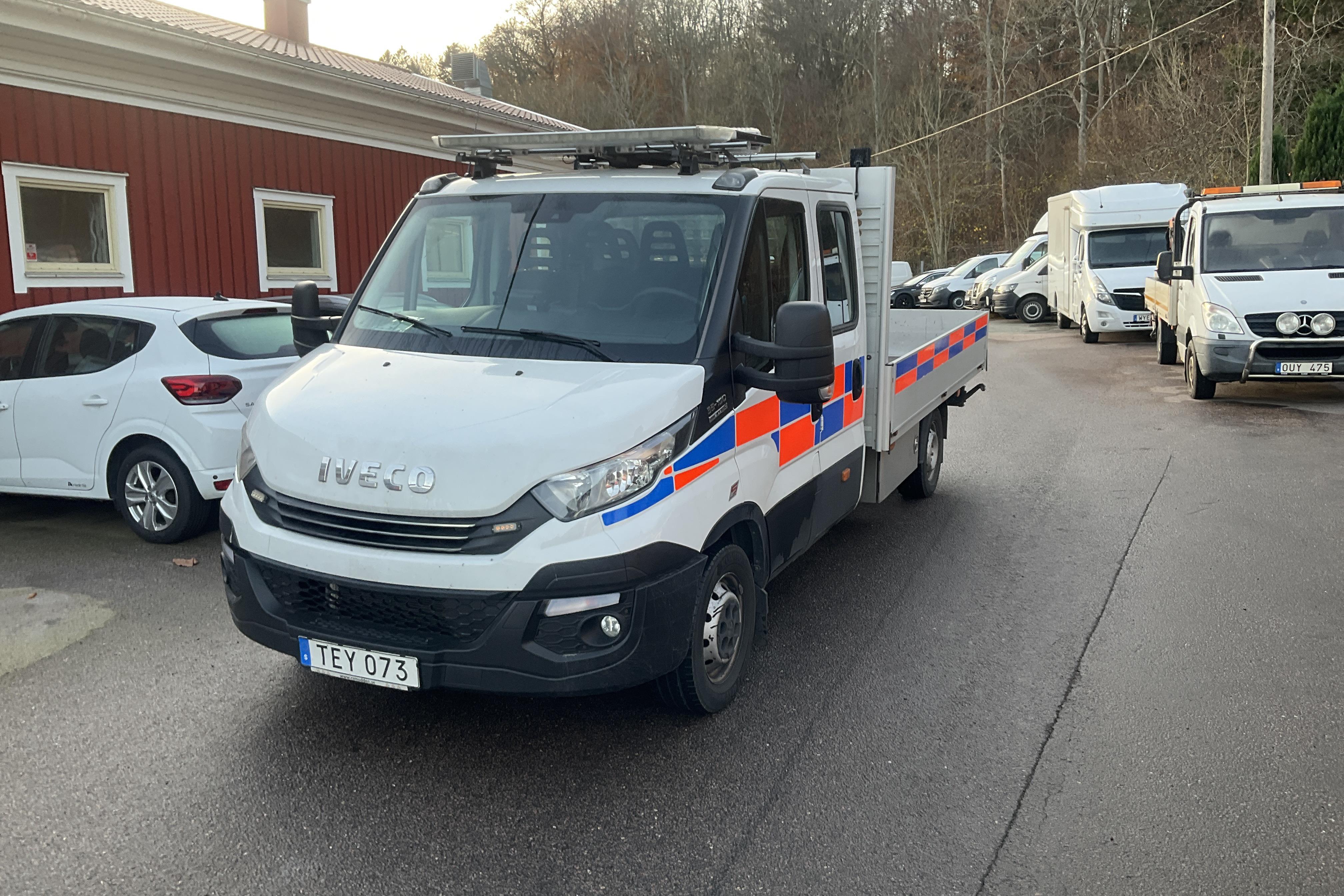 Iveco Daily 35 2.3 (156hk) - 145 220 km - Automatyczna - biały - 2017