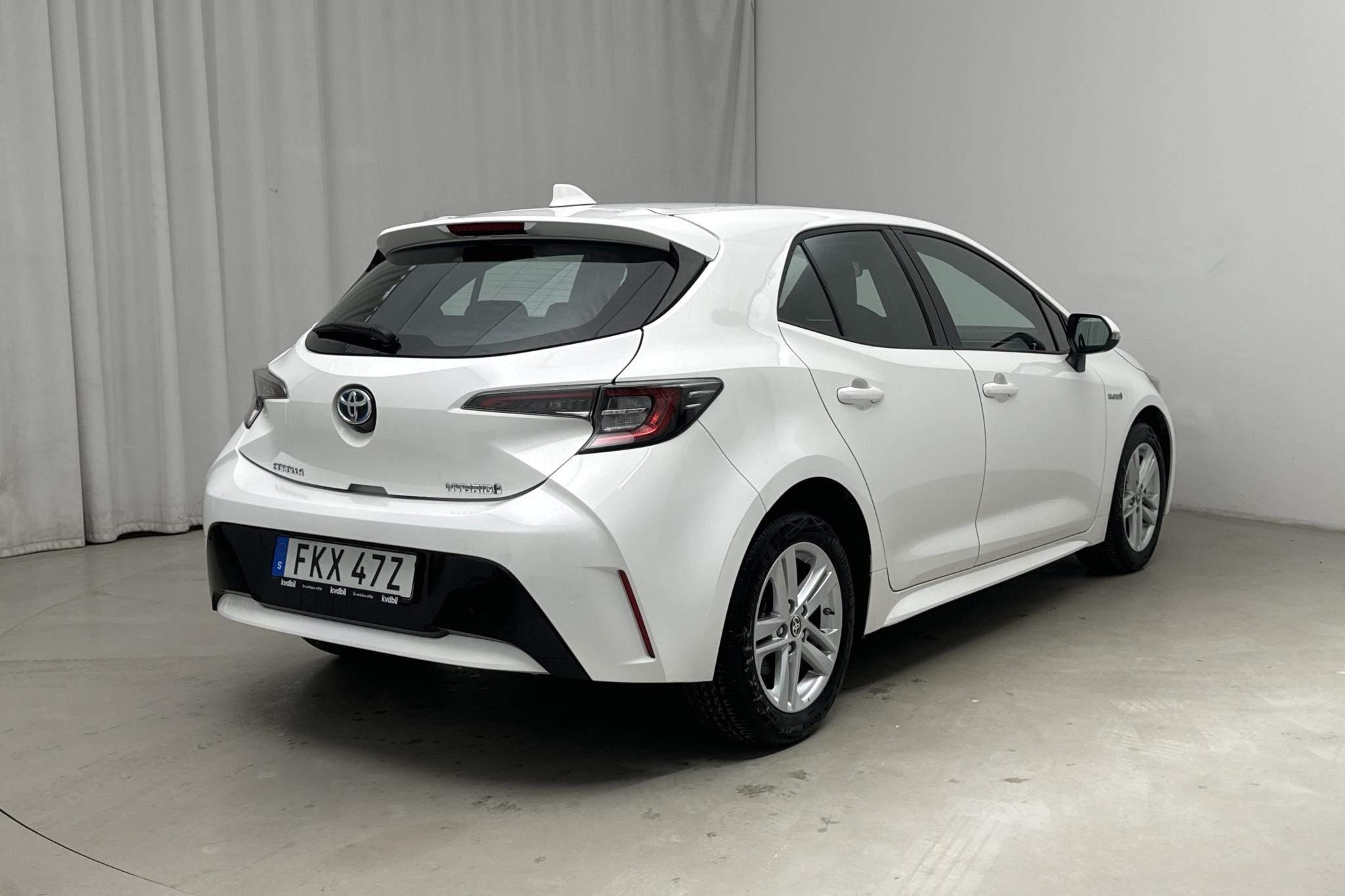 Toyota Corolla 1.8 Hybrid 5dr (122hk) - 3 504 mil - Automat - vit - 2022