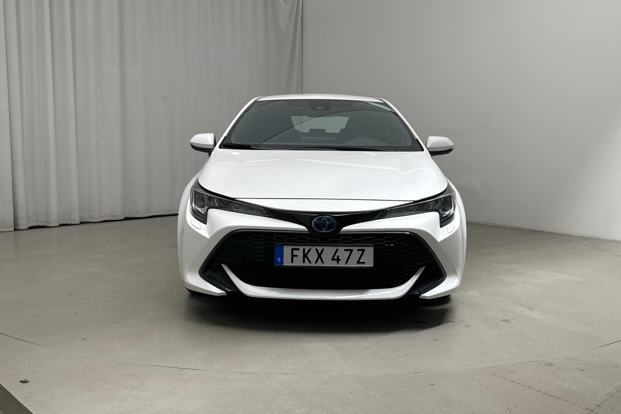 Toyota Corolla 1.8 Hybrid 5dr (122hk) - 3 504 mil - Automat - vit - 2022