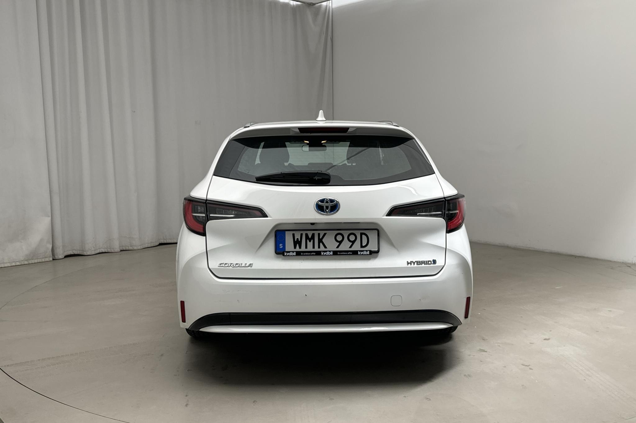 Toyota Corolla 1.8 Hybrid Touring Sports (122hk) - 3 253 mil - Automat - vit - 2022