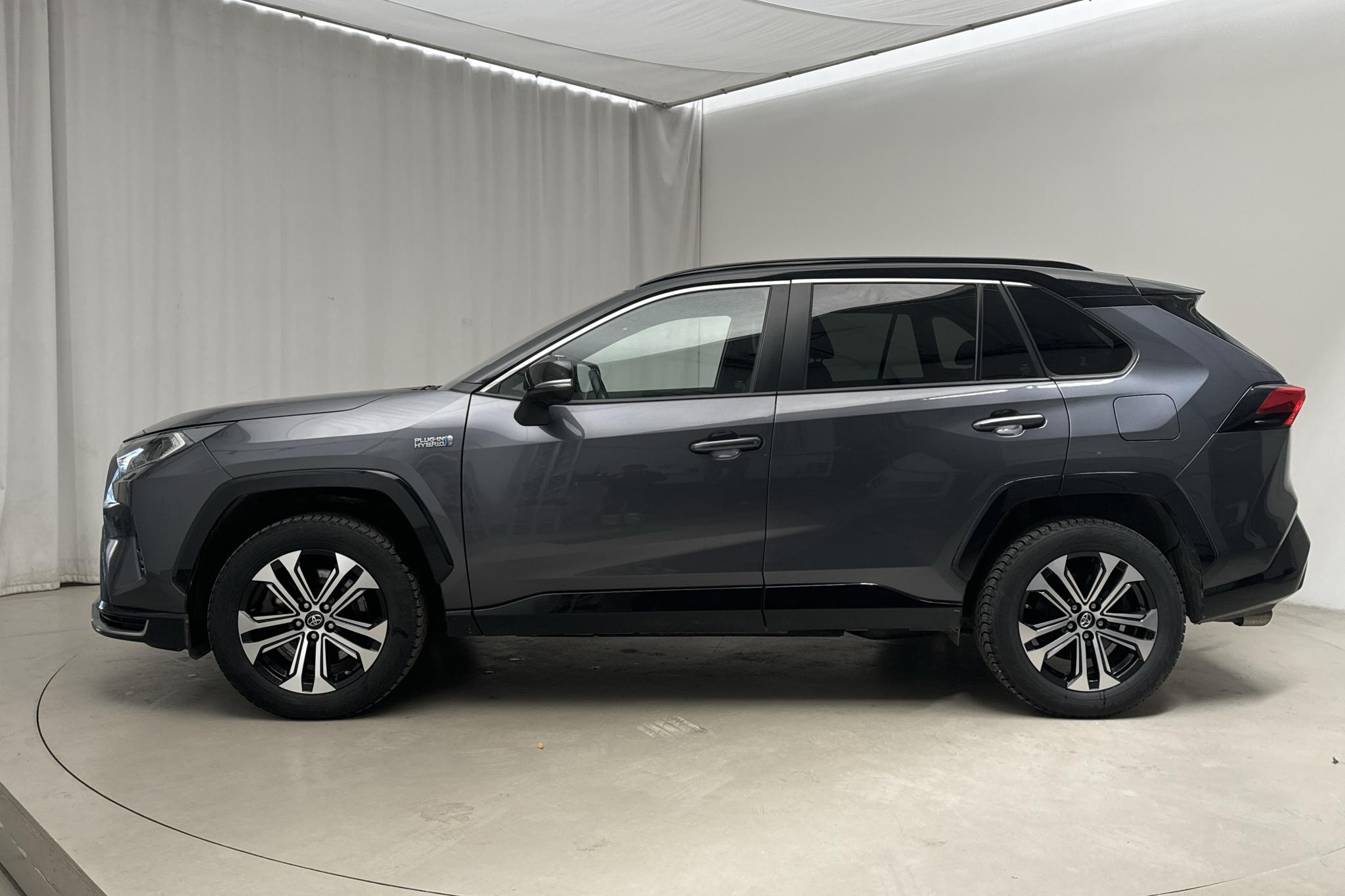 Toyota RAV4 2.5 Plug-in Hybrid AWD (306hk) - 9 921 mil - Automat - grå - 2021