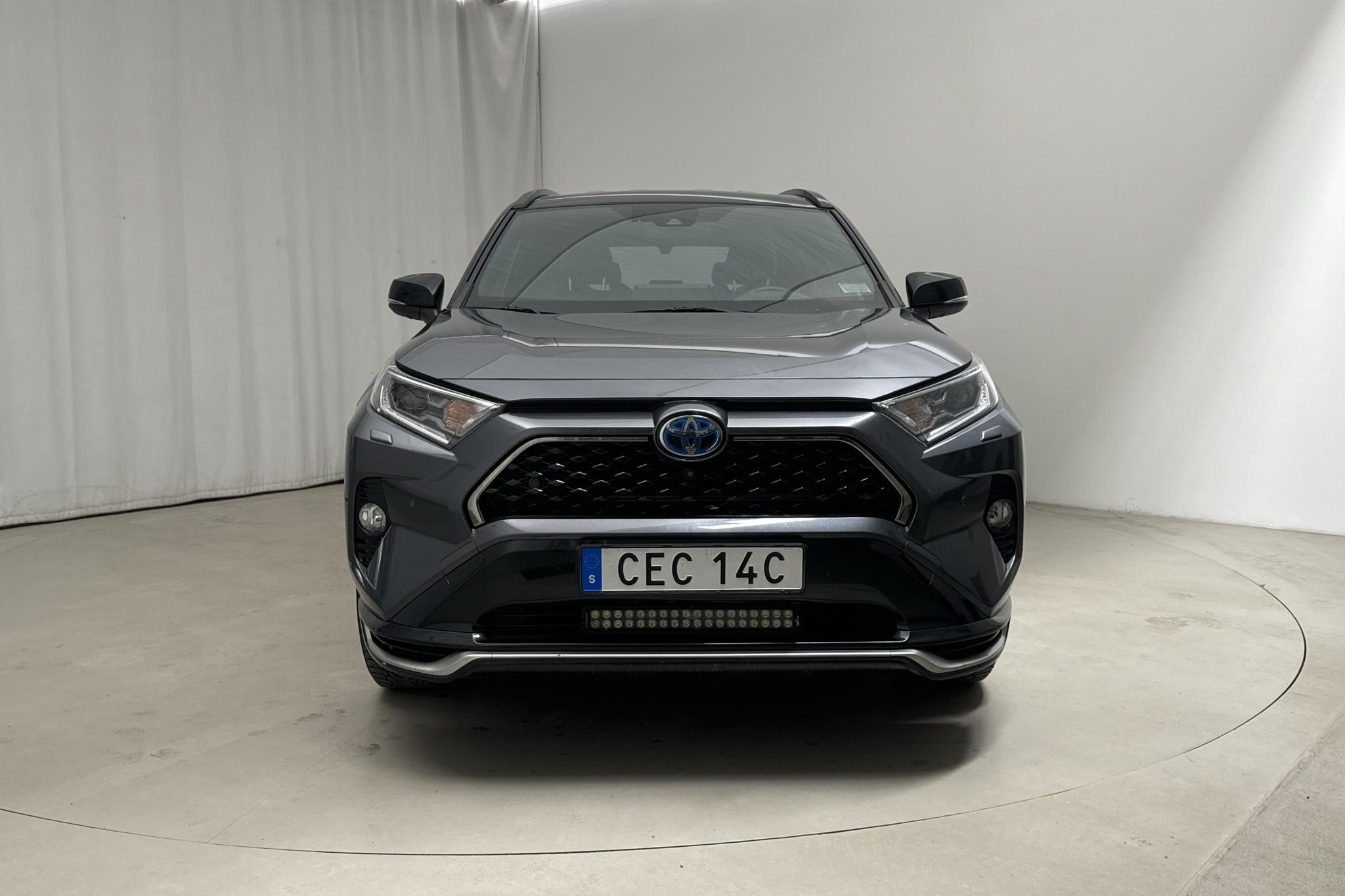 Toyota RAV4 2.5 Plug-in Hybrid AWD (306hk) - 9 921 mil - Automat - grå - 2021