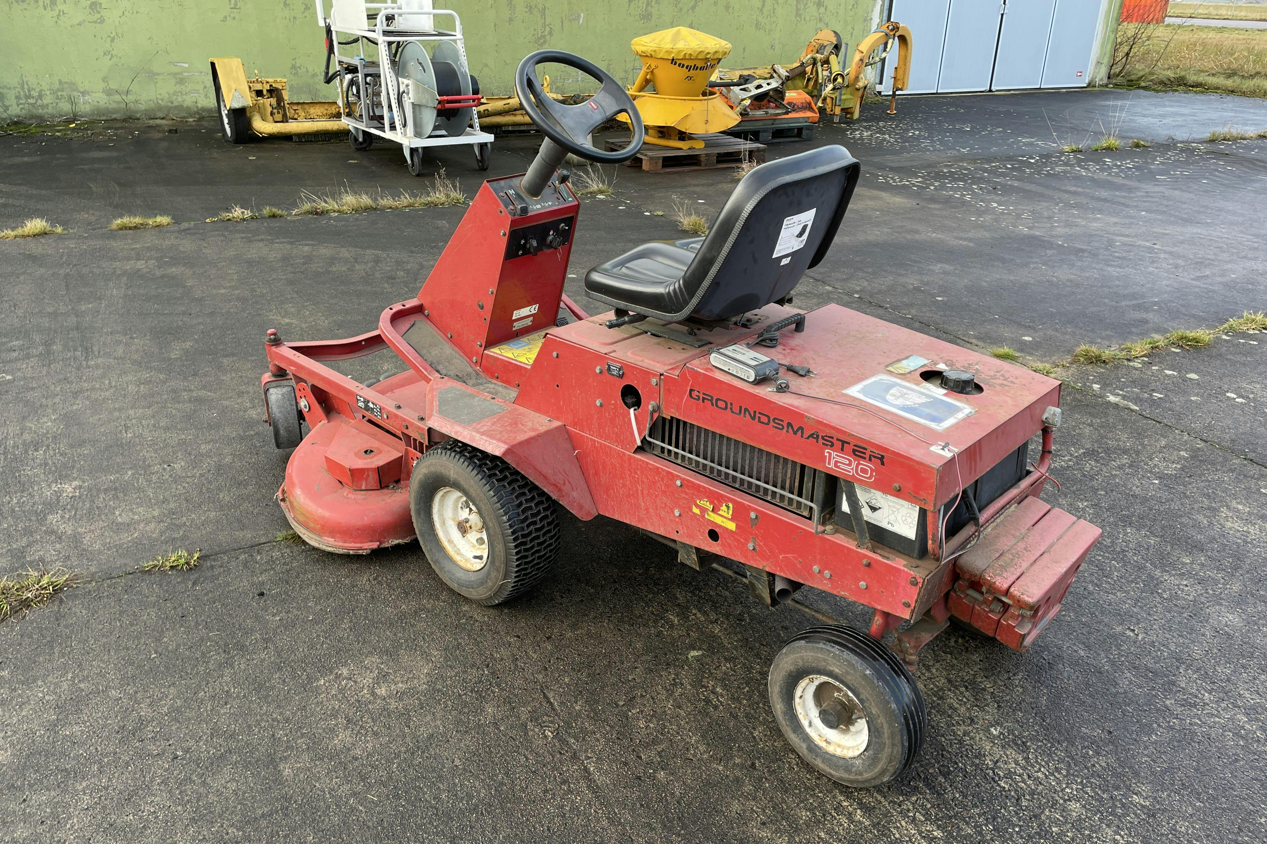 Toro 120 Groundsmaster - 