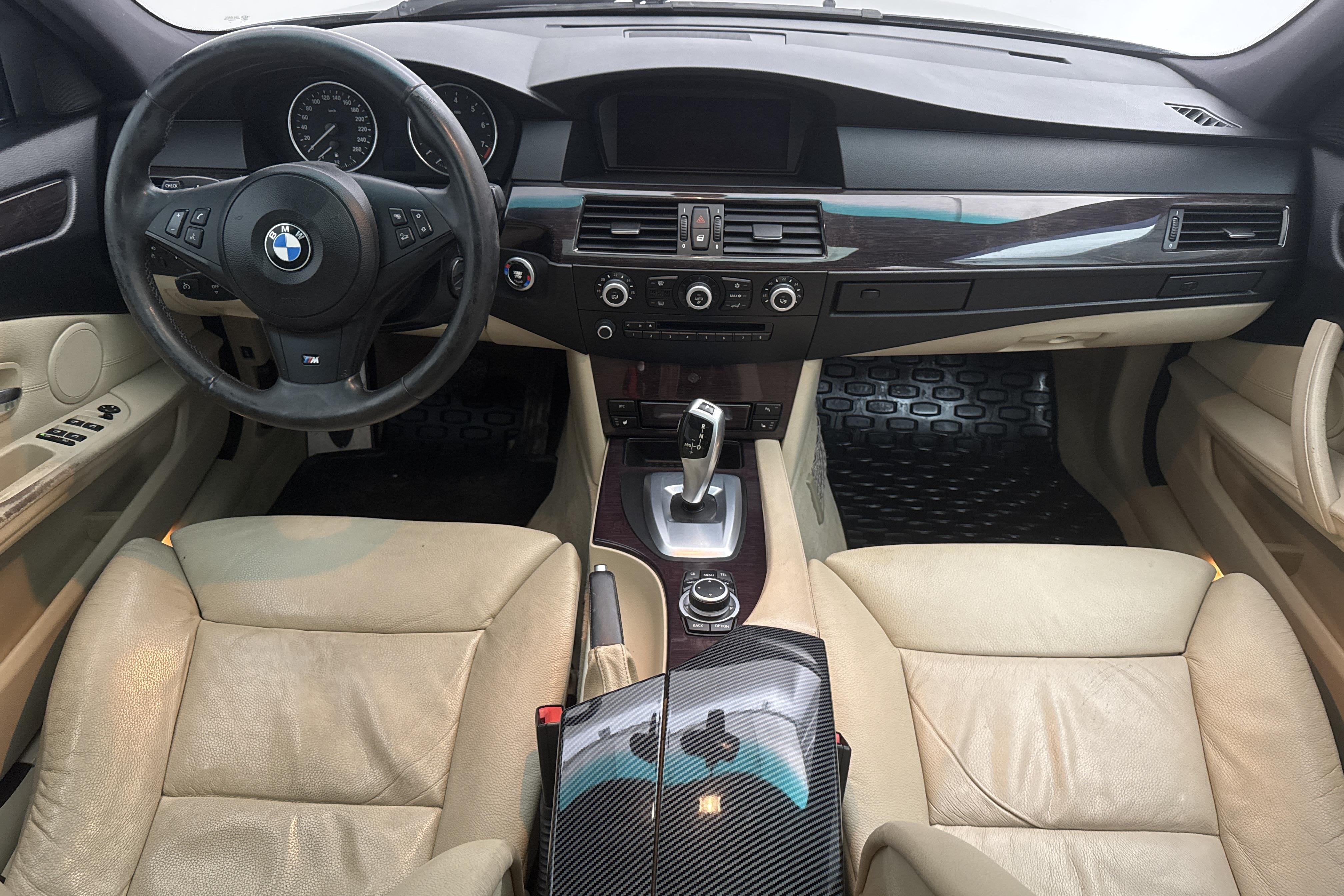 BMW 530xi Sedan, E60 (272hk) - 20 985 mil - Automat - svart - 2010