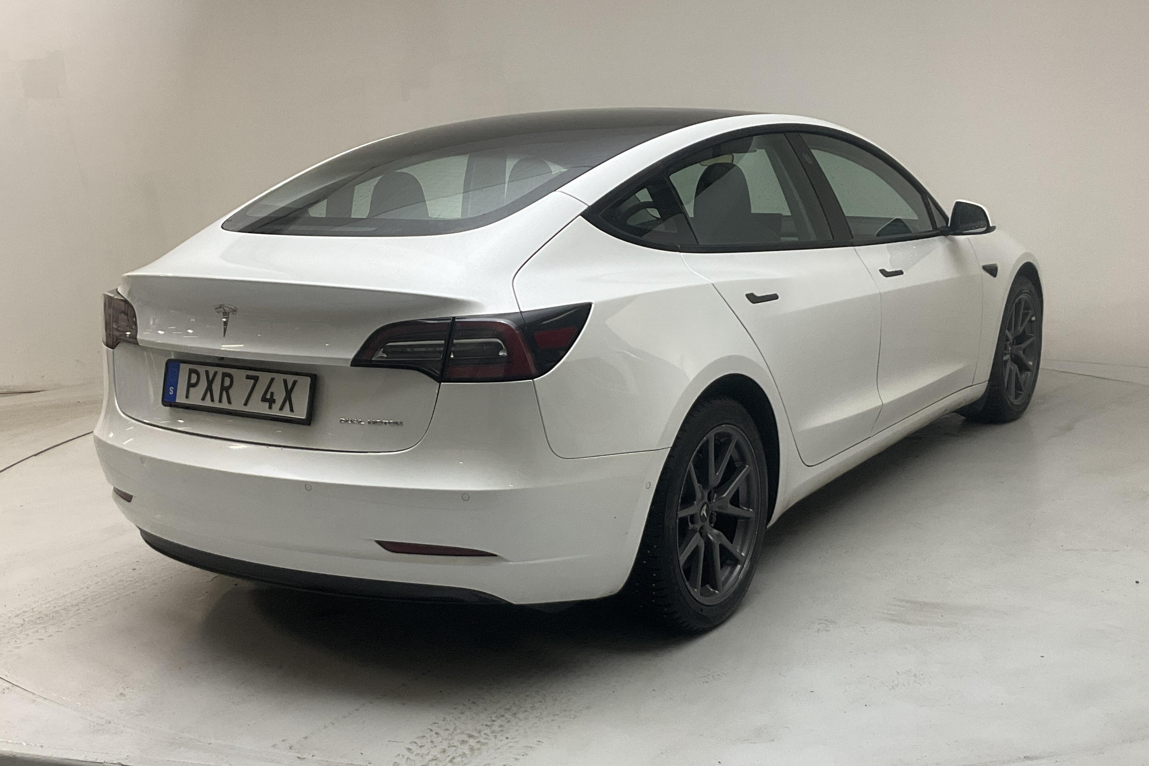 Tesla Model 3 Long Range Dual Motor AWD - 70 170 km - Automatic - white - 2021