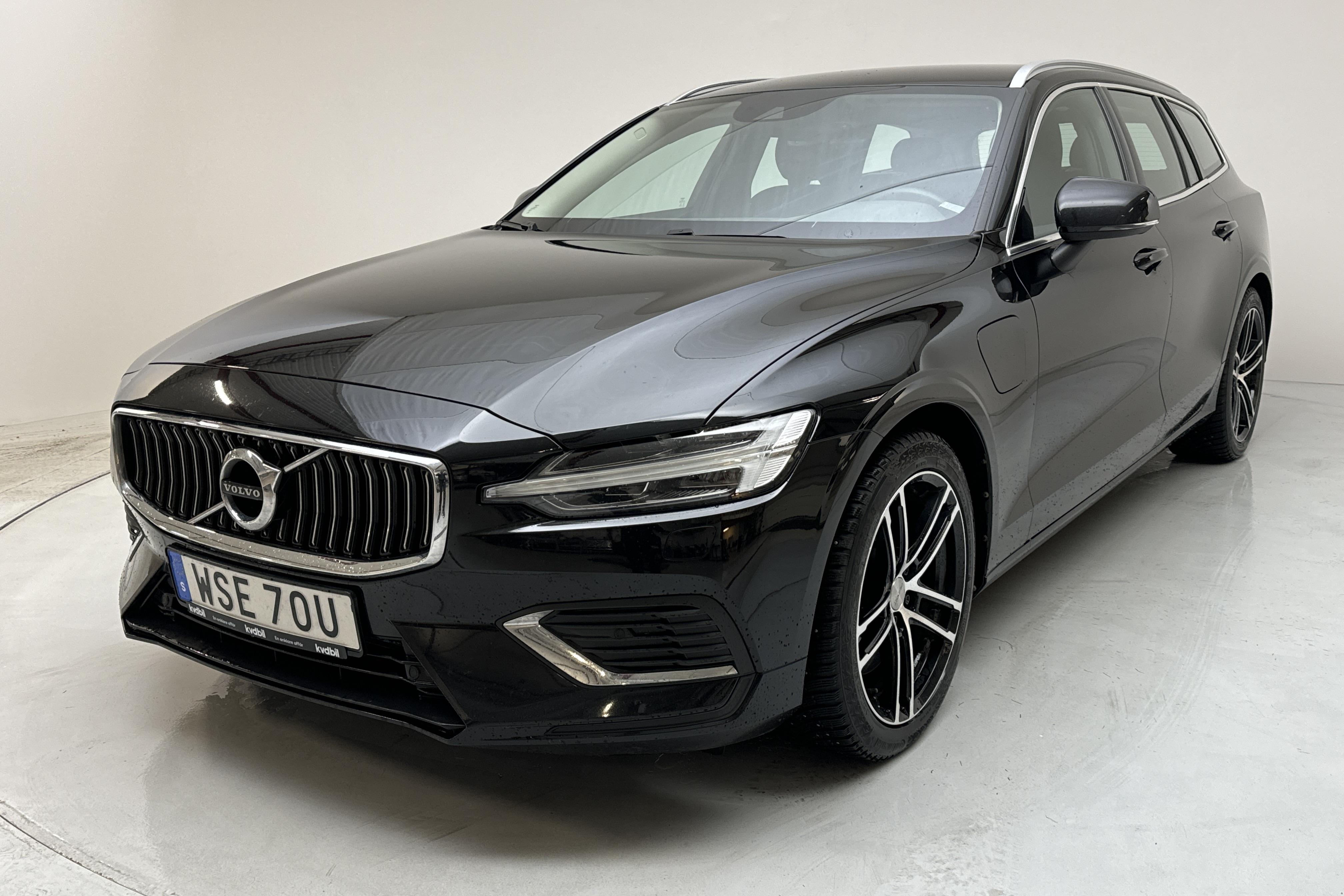 Volvo V60 T6 AWD Twin Engine (340hk) - 128 630 km - Automaatne - must - 2022