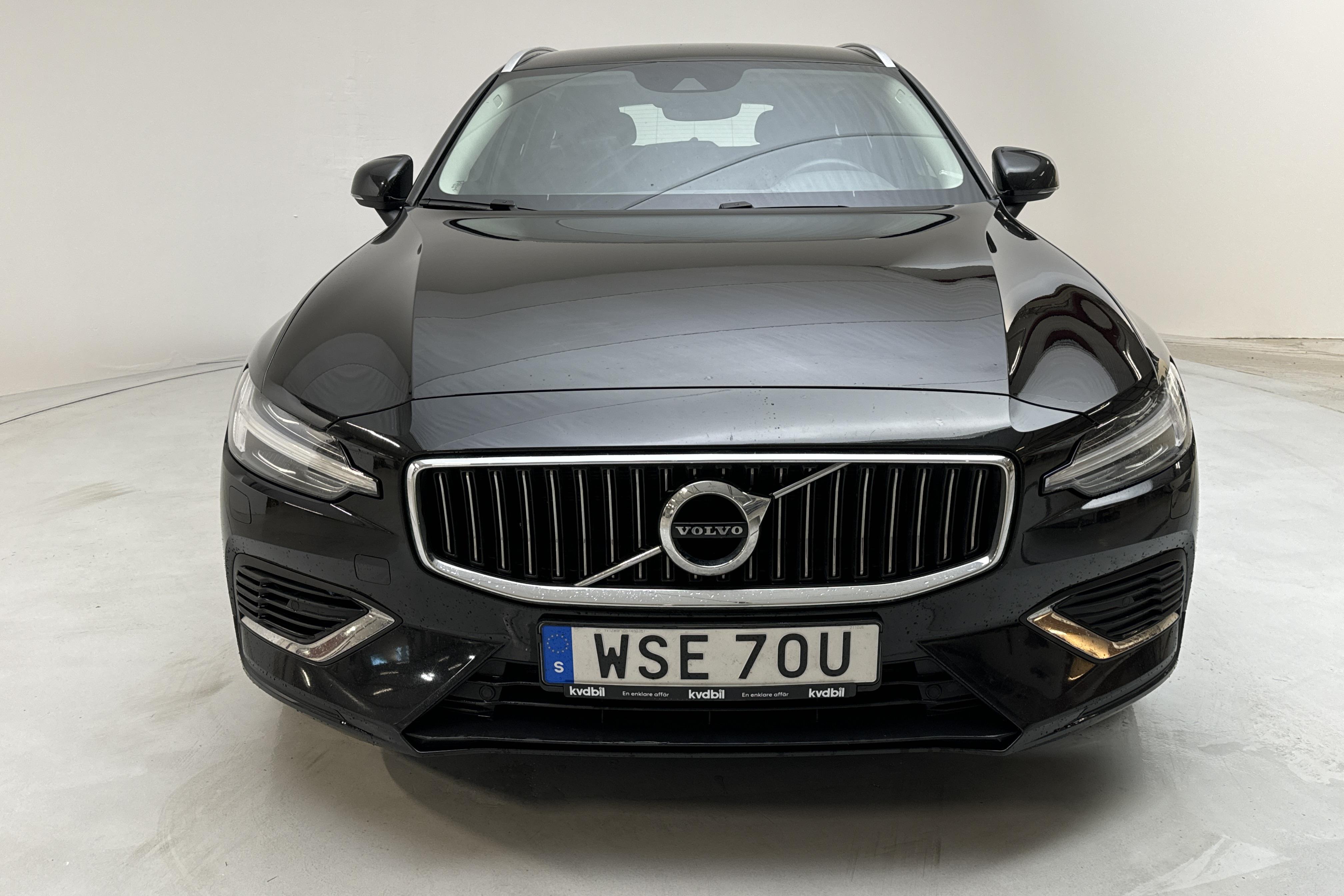 Volvo V60 T6 AWD Twin Engine (340hk) - 128 630 km - Automaatne - must - 2022