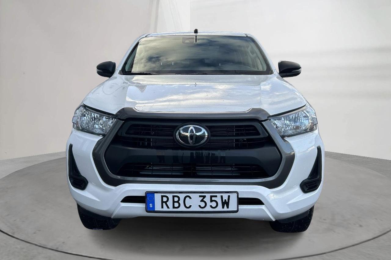 Toyota Hilux 2.4 D 4WD (150hk) - 250 km - Manual - white - 2024