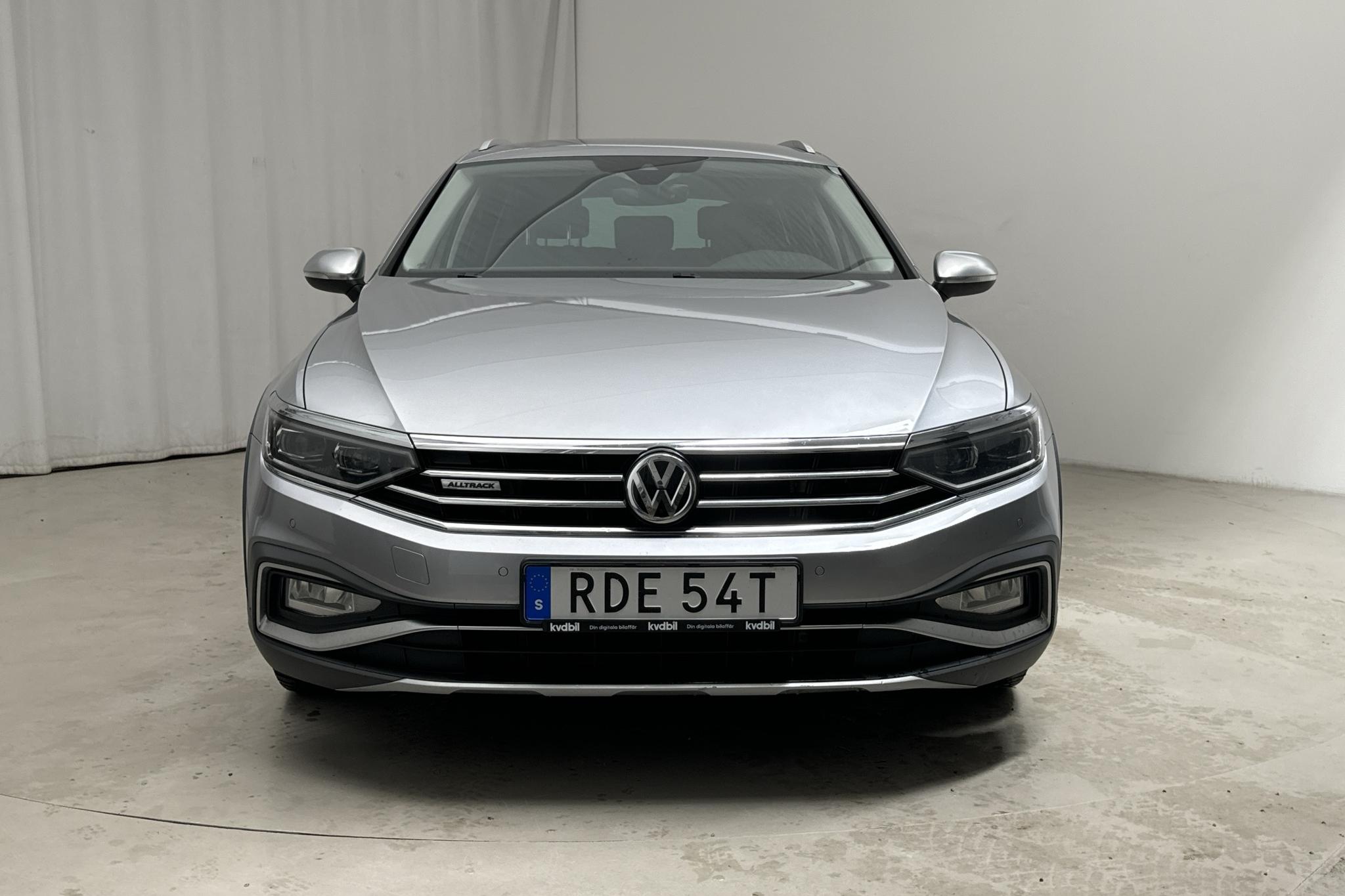 VW Passat Alltrack 2.0 TDI 4MOTION (190hk) - 12 745 mil - Automat - silver - 2020