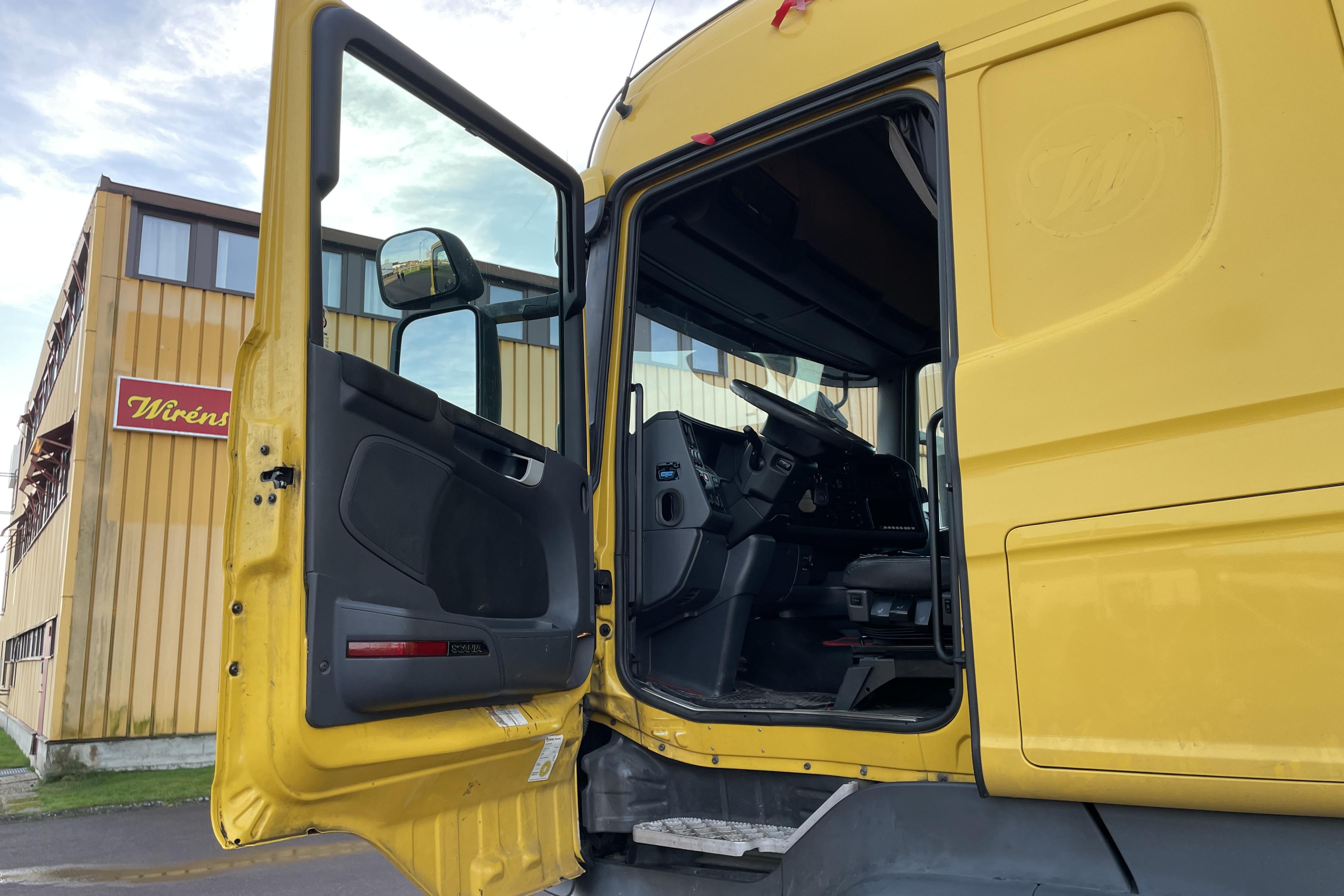 SCANIA R490 - 1 012 279 km - Automaatne - kollane - 2015