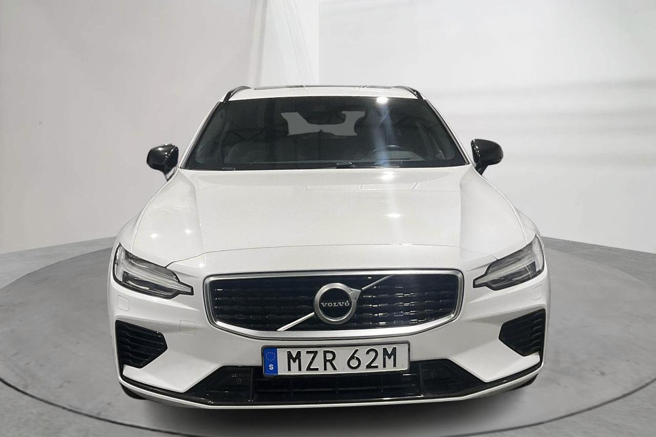 Volvo V60 T8 AWD Twin Engine (390hk) - 15 740 mil - Automat - vit - 2019