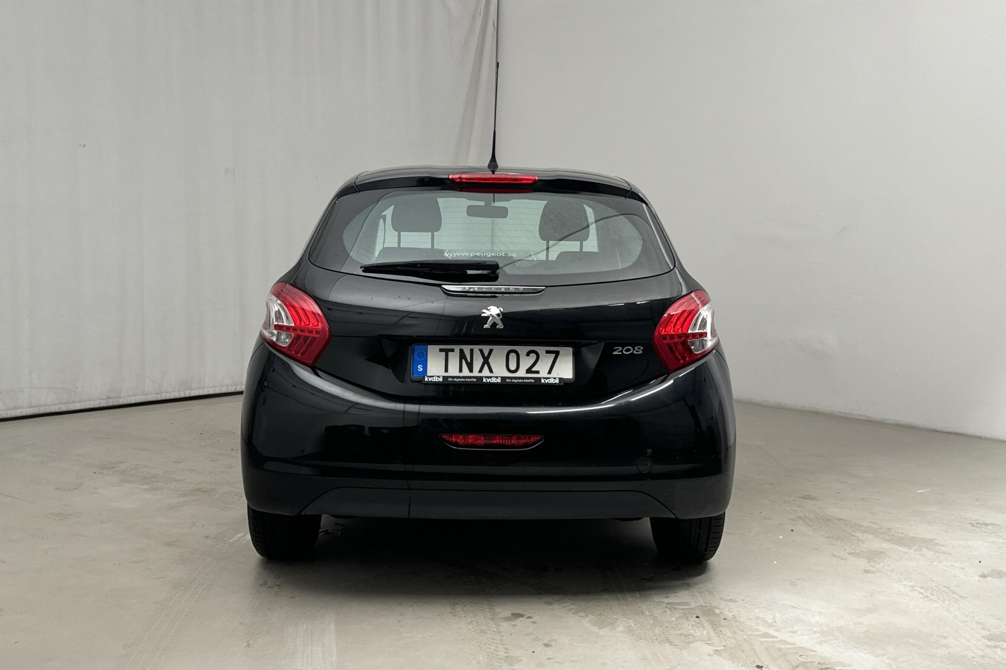 Peugeot 208 1.2 VTi 5dr (82hk) - 15 071 mil - Manuell - svart - 2015