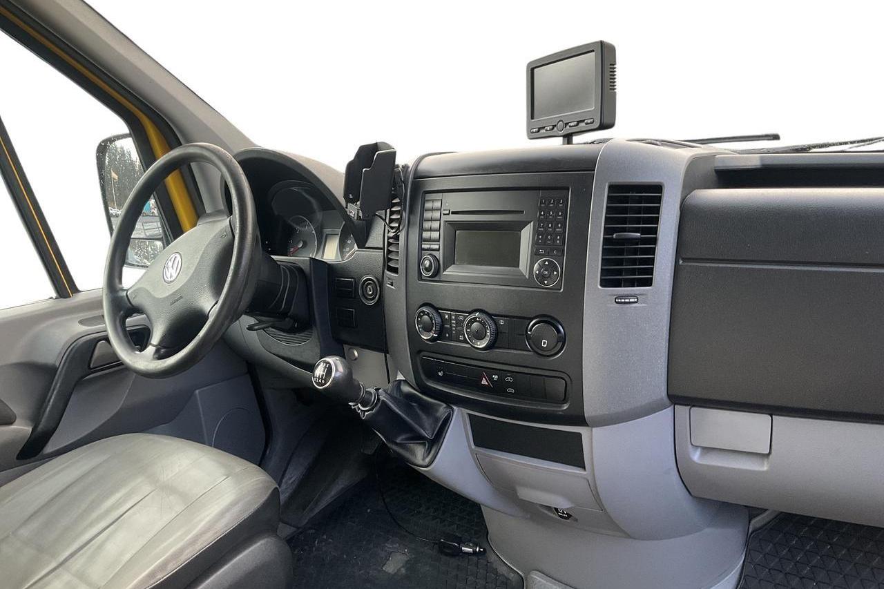 VW Crafter 35 2.0 TDI Skåp (136hk) - 13 093 mil - Manuell - gul - 2014