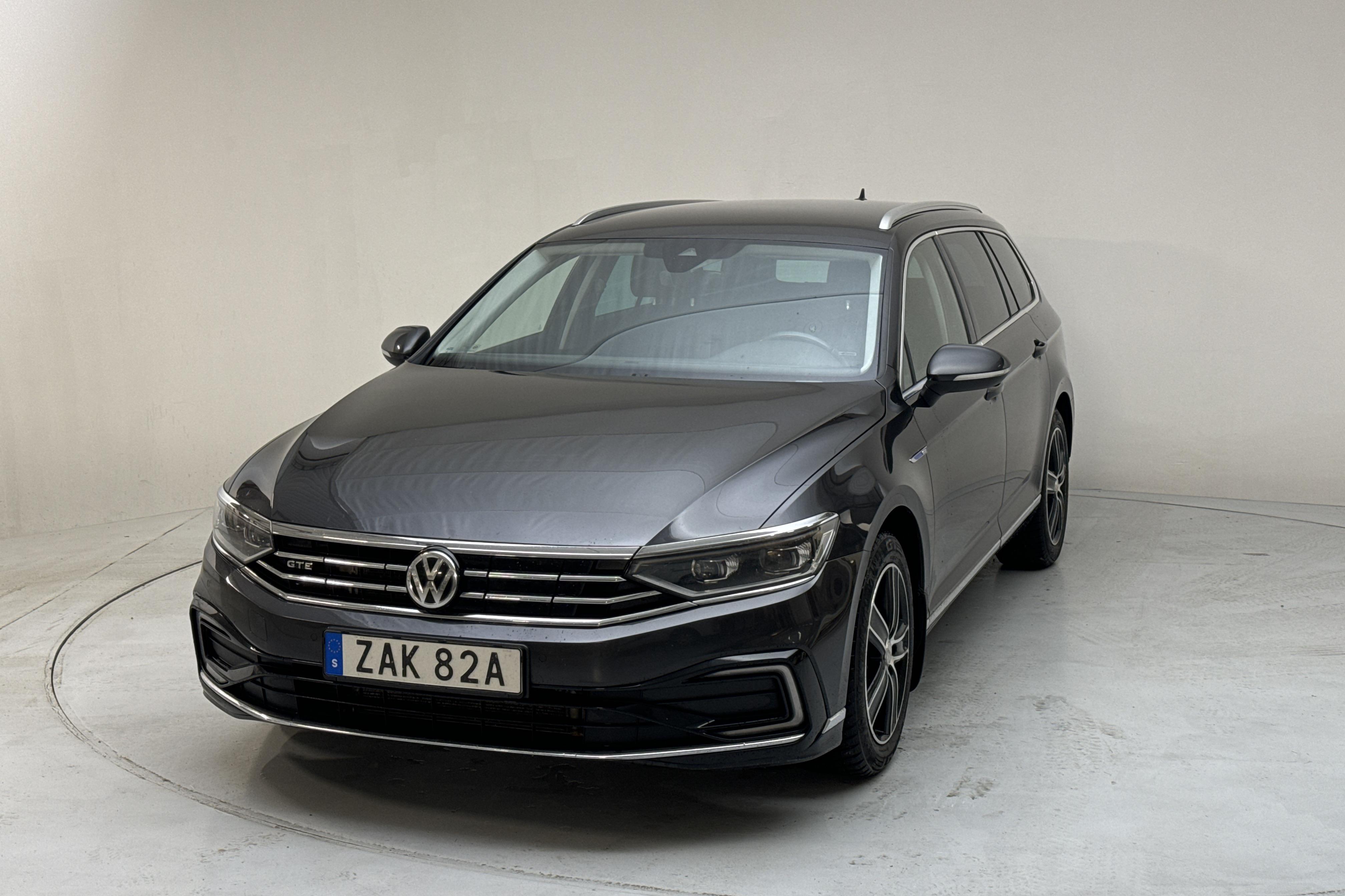 VW Passat 1.4 GTE Sportscombi (218hk) - 17 023 mil - Automat - Dark Grey - 2020