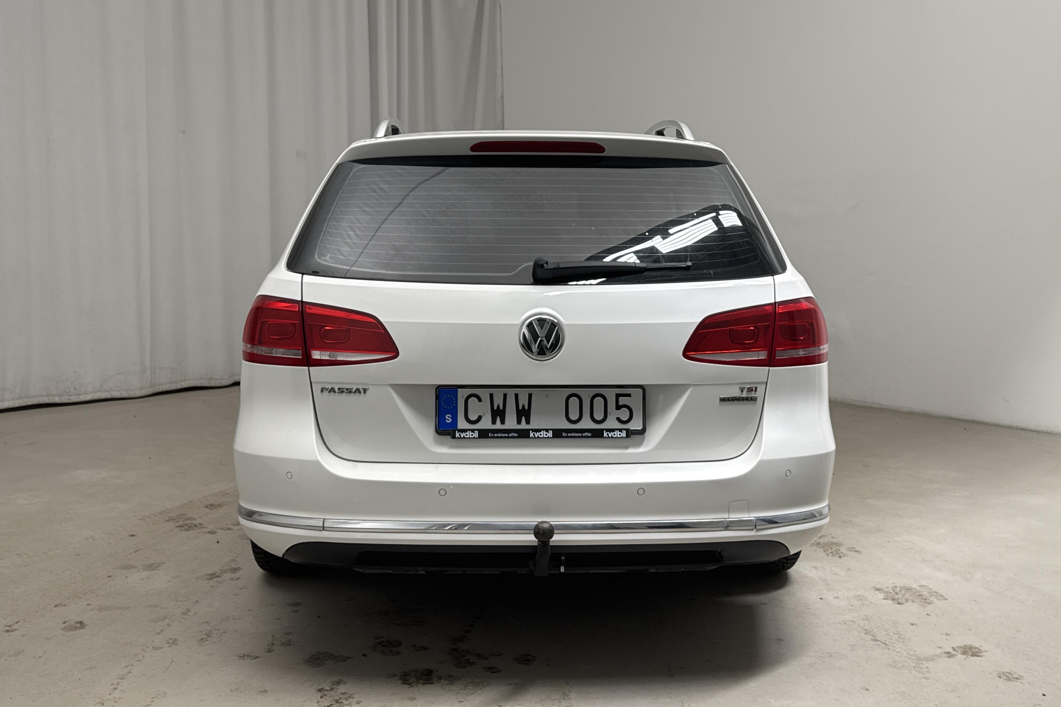 VW Passat 1.4 TSI EcoFuel Variant (150hk) - 208 680 km - Manual - white - 2013