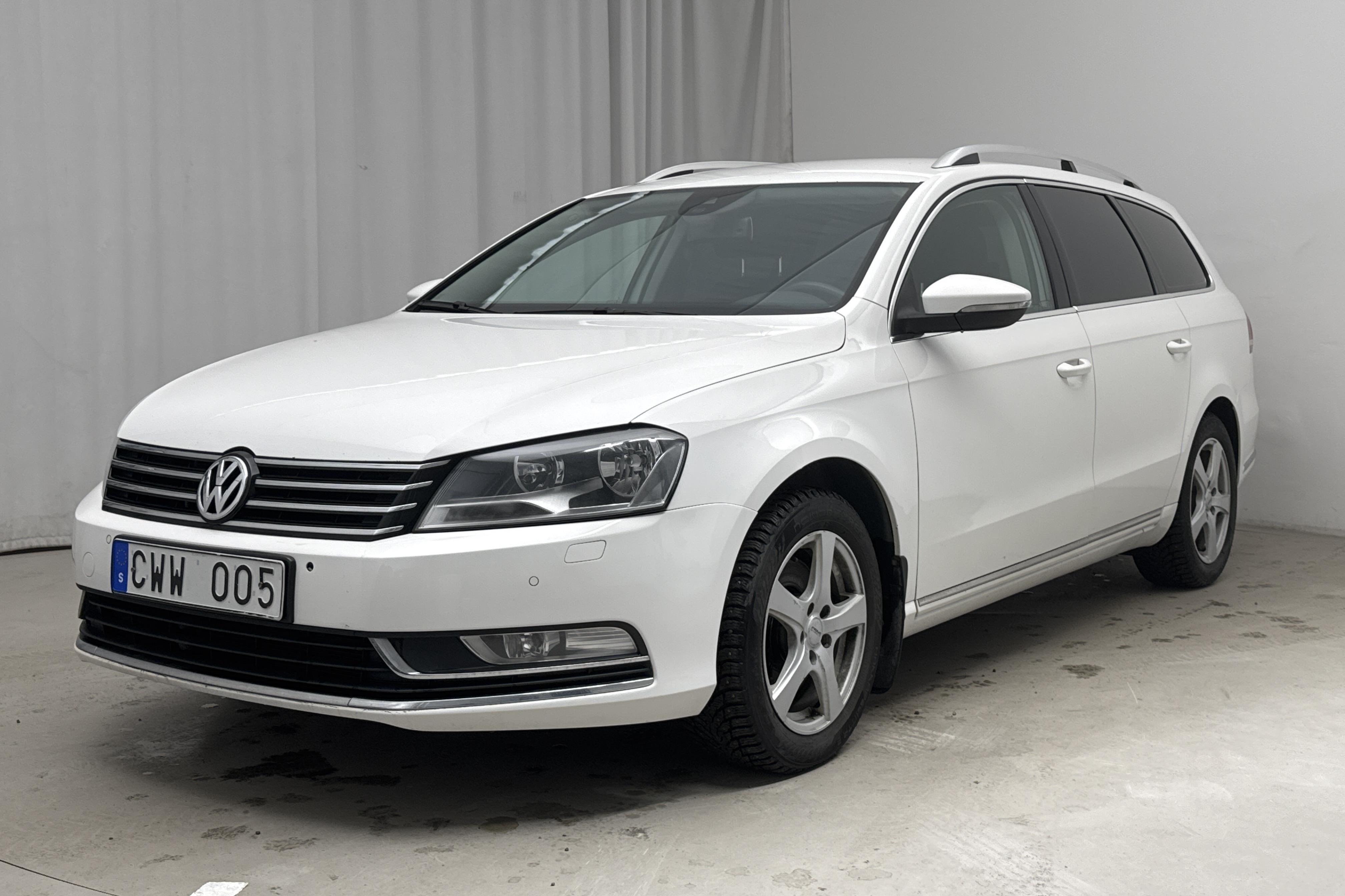 VW Passat 1.4 TSI EcoFuel Variant (150hk) - 208 680 km - Manual - white - 2013