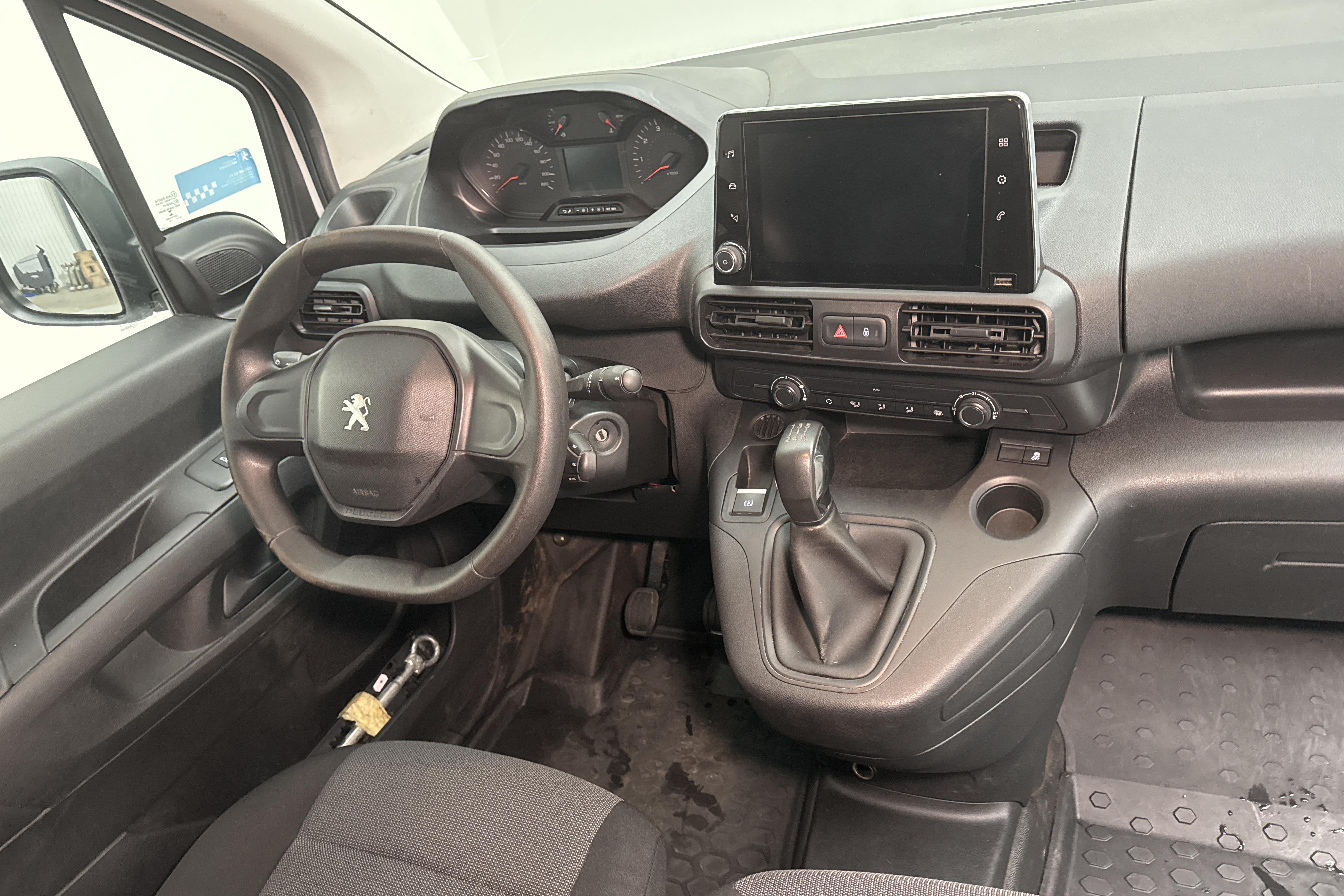 Peugeot Partner 1.5 HDI Skåp (100hk) - 33 210 km - Käsitsi - valge - 2019