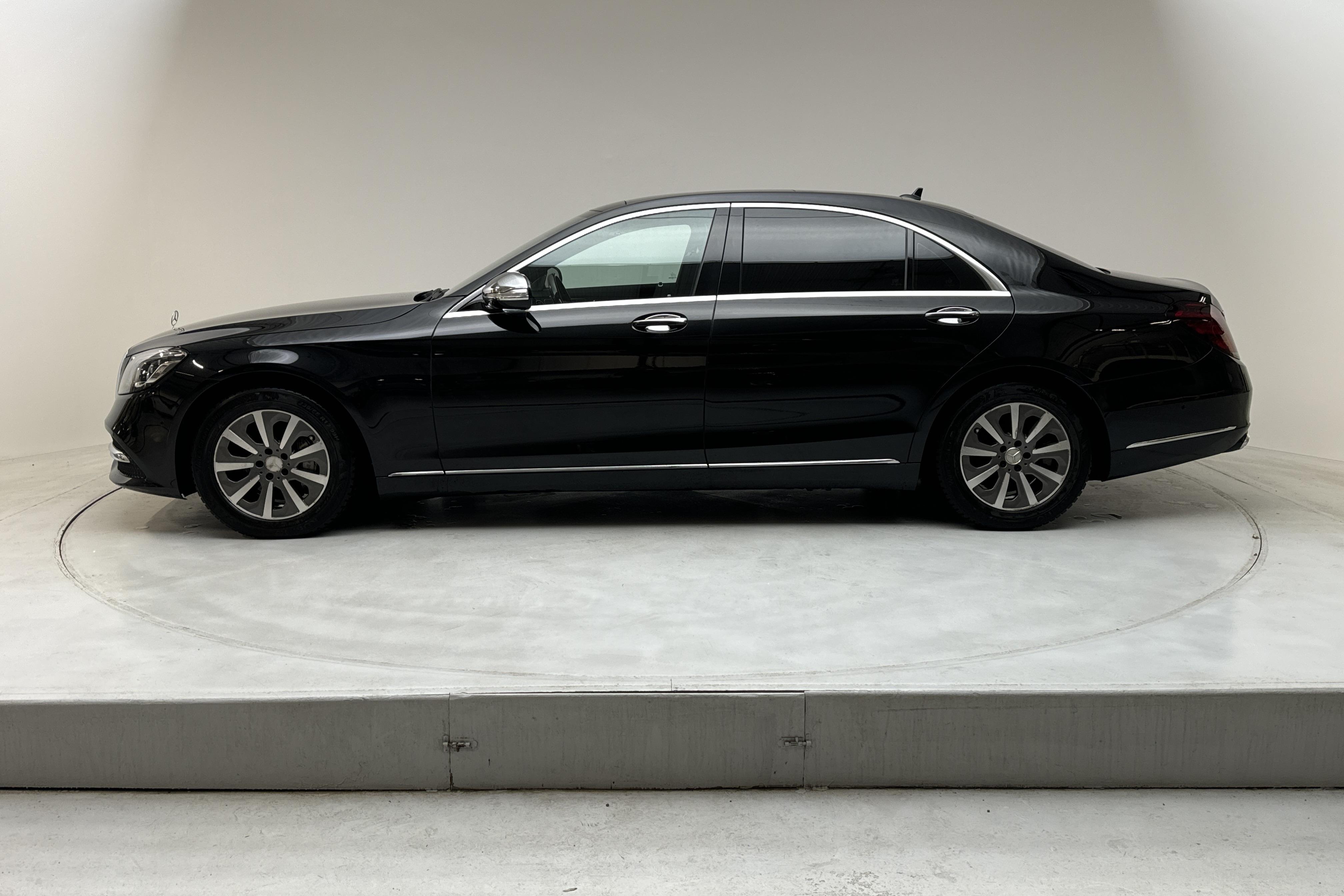 Mercedes S 350 d  4MATIC W222 (286hk) - 176 860 km - Automatic - black - 2019