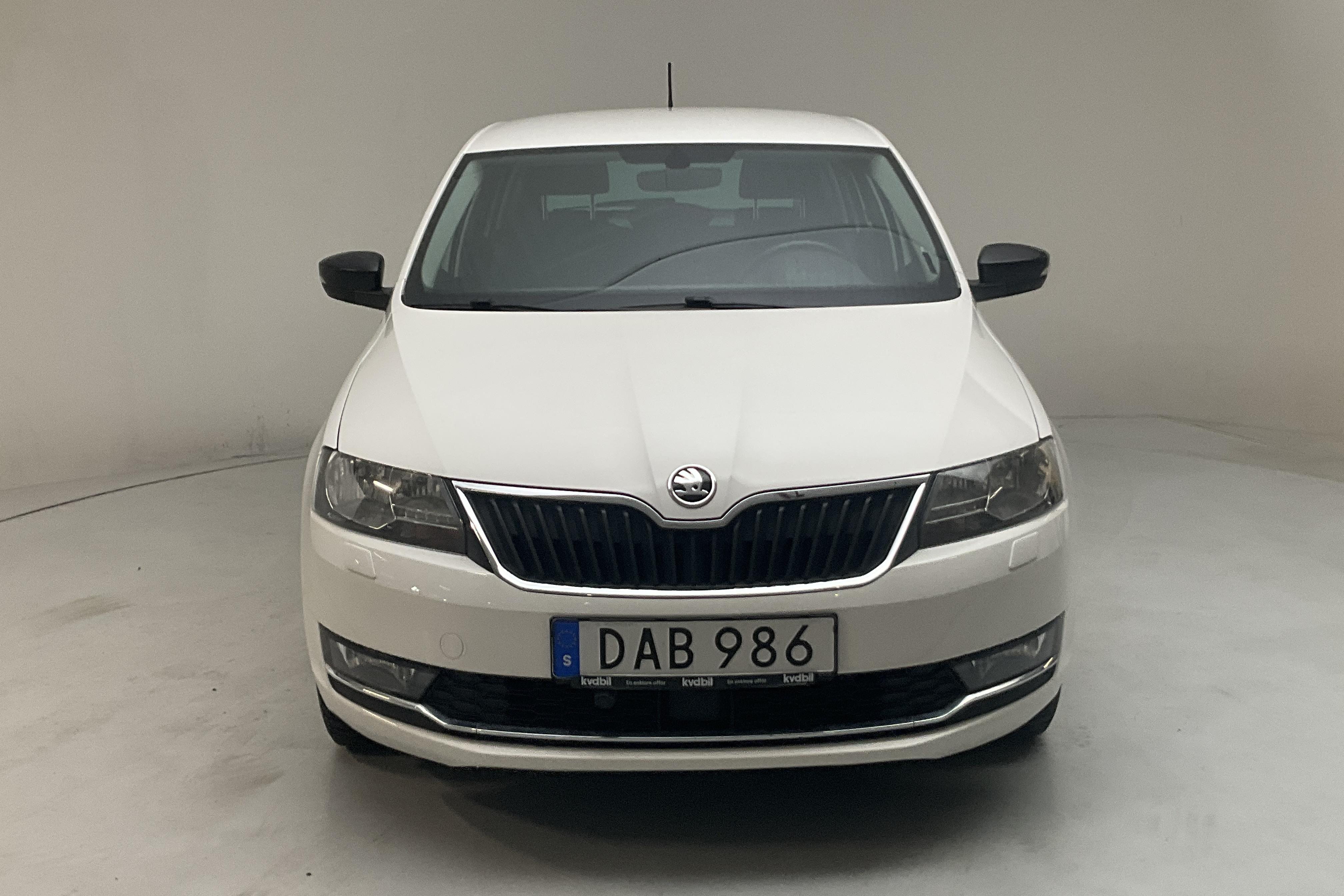 Skoda Rapid 1.4 TDI Spaceback (90hk) - 4 568 mil - Manuell - vit - 2018