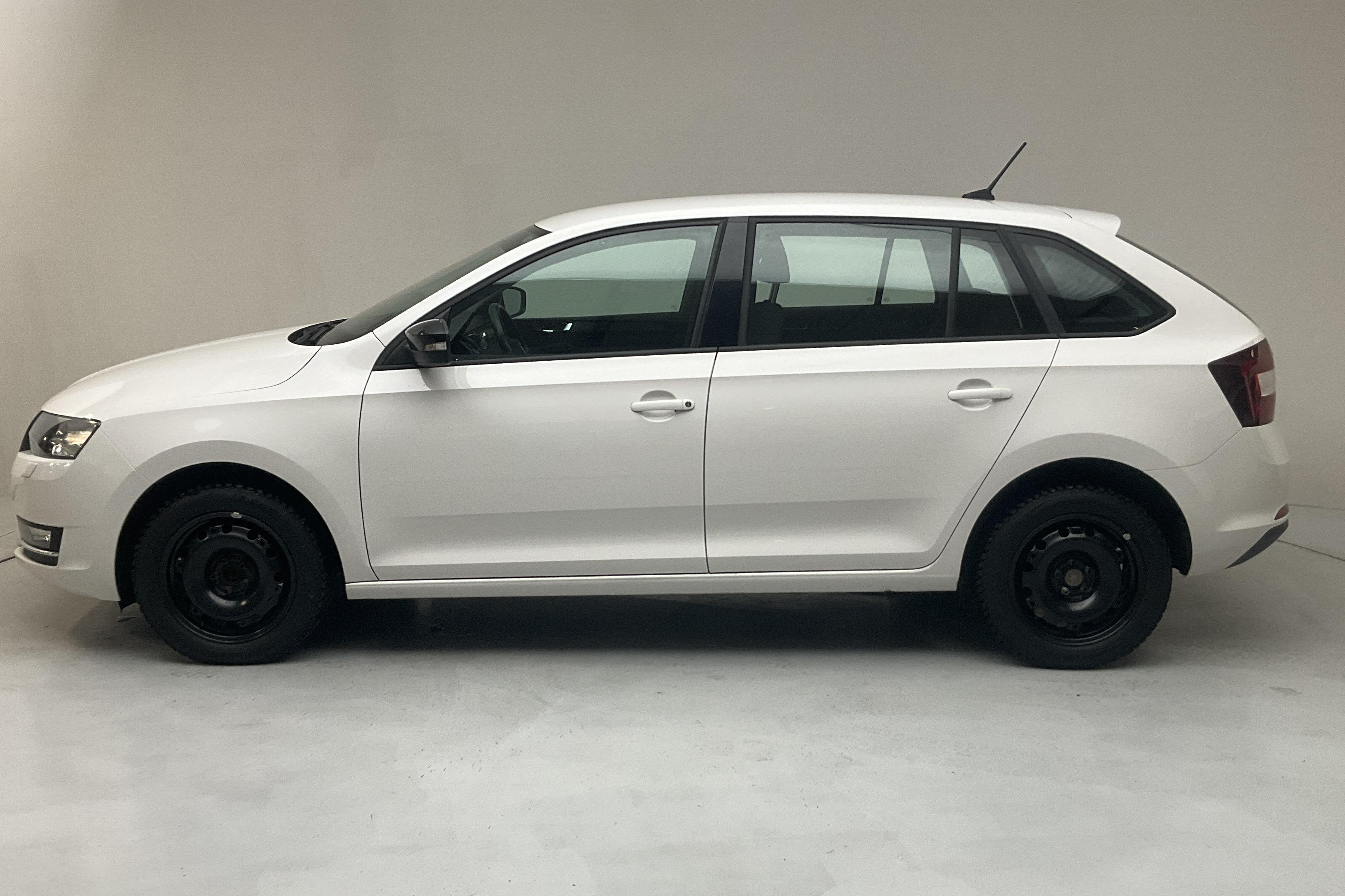 Skoda Rapid 1.4 TDI Spaceback (90hk) - 4 568 mil - Manuell - vit - 2018