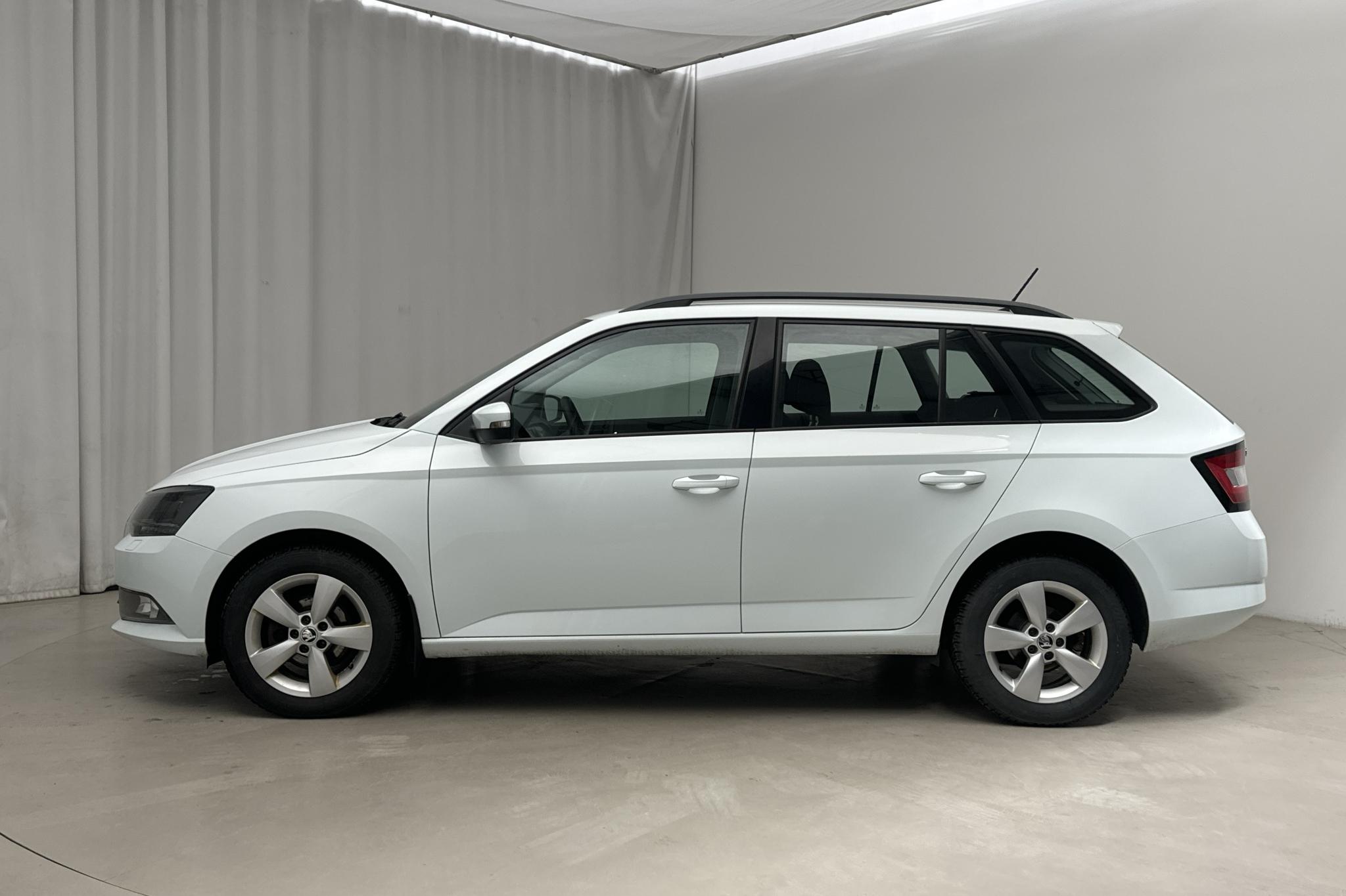 Skoda Fabia 1.2 TSI Kombi (90hk) - 64 410 km - Manual - white - 2017