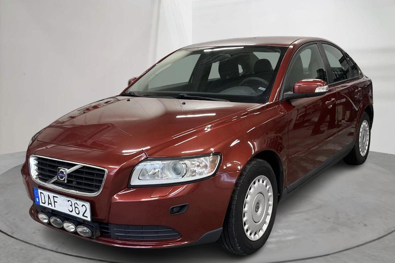 Volvo S40 1.8F (125hk) - 180 420 km - Käsitsi - punane - 2008