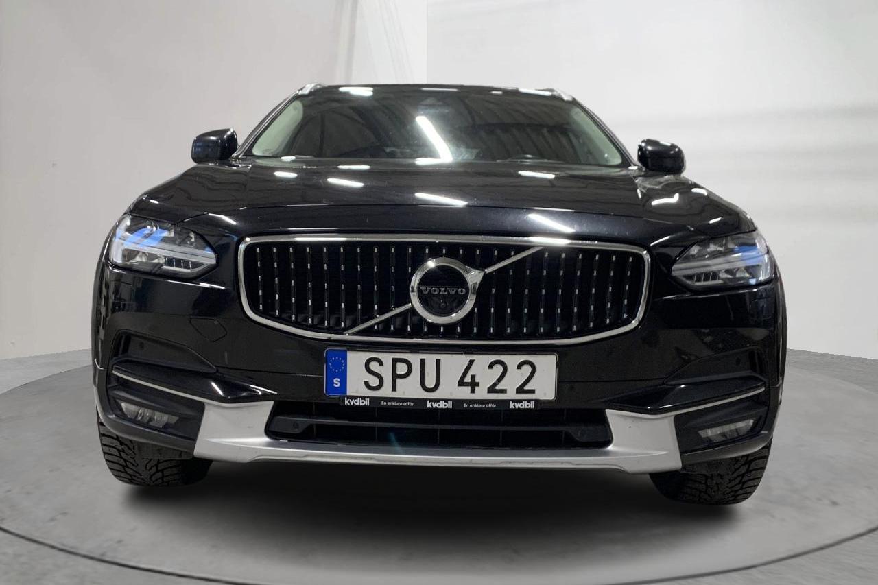 Volvo V90 D4 Cross Country AWD (190hk) - 162 510 km - Käsitsi - must - 2019