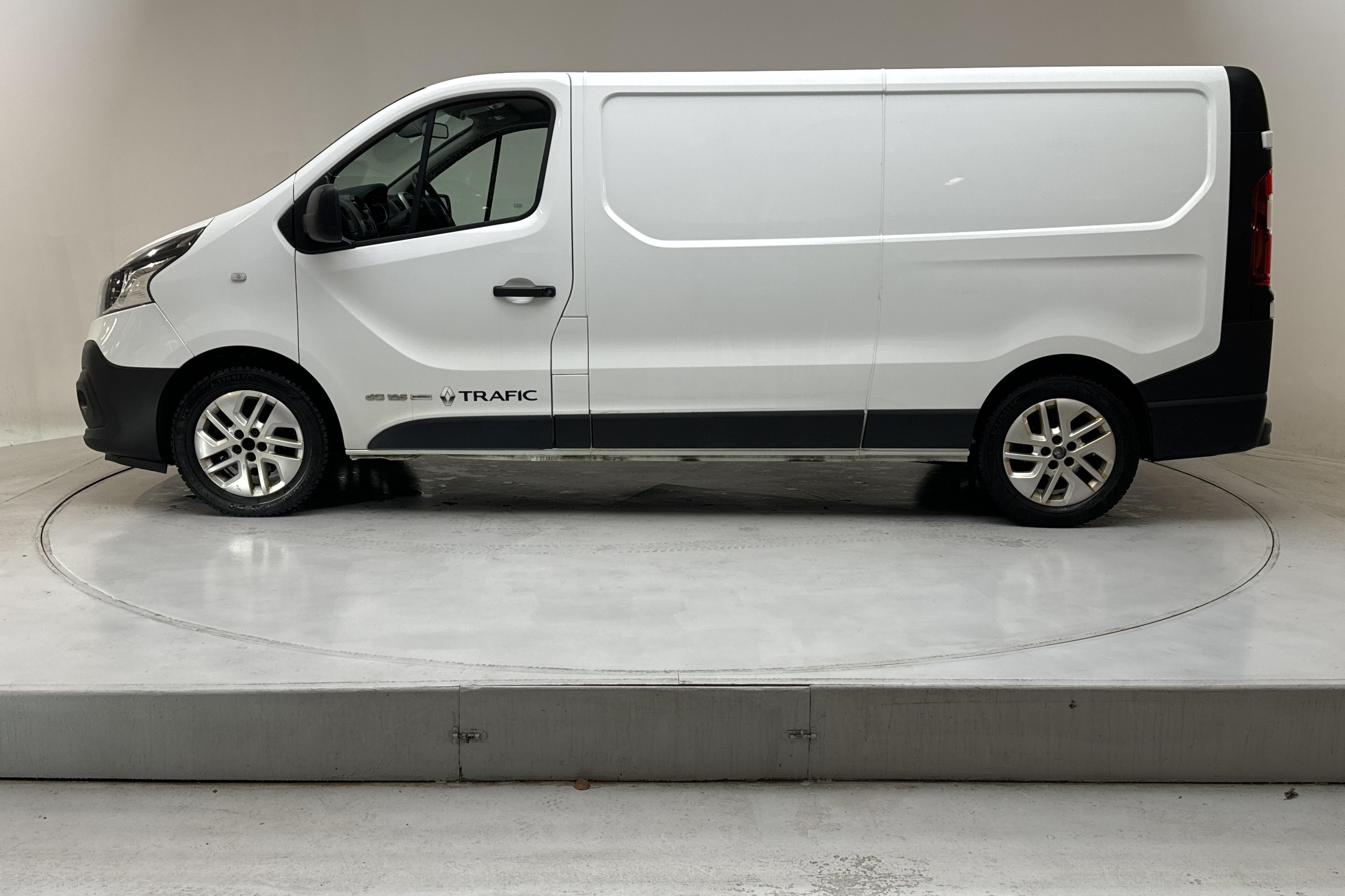 Renault Trafic 1.6 dCi Skåp (125hk) - 114 730 km - Manualna - biały - 2017