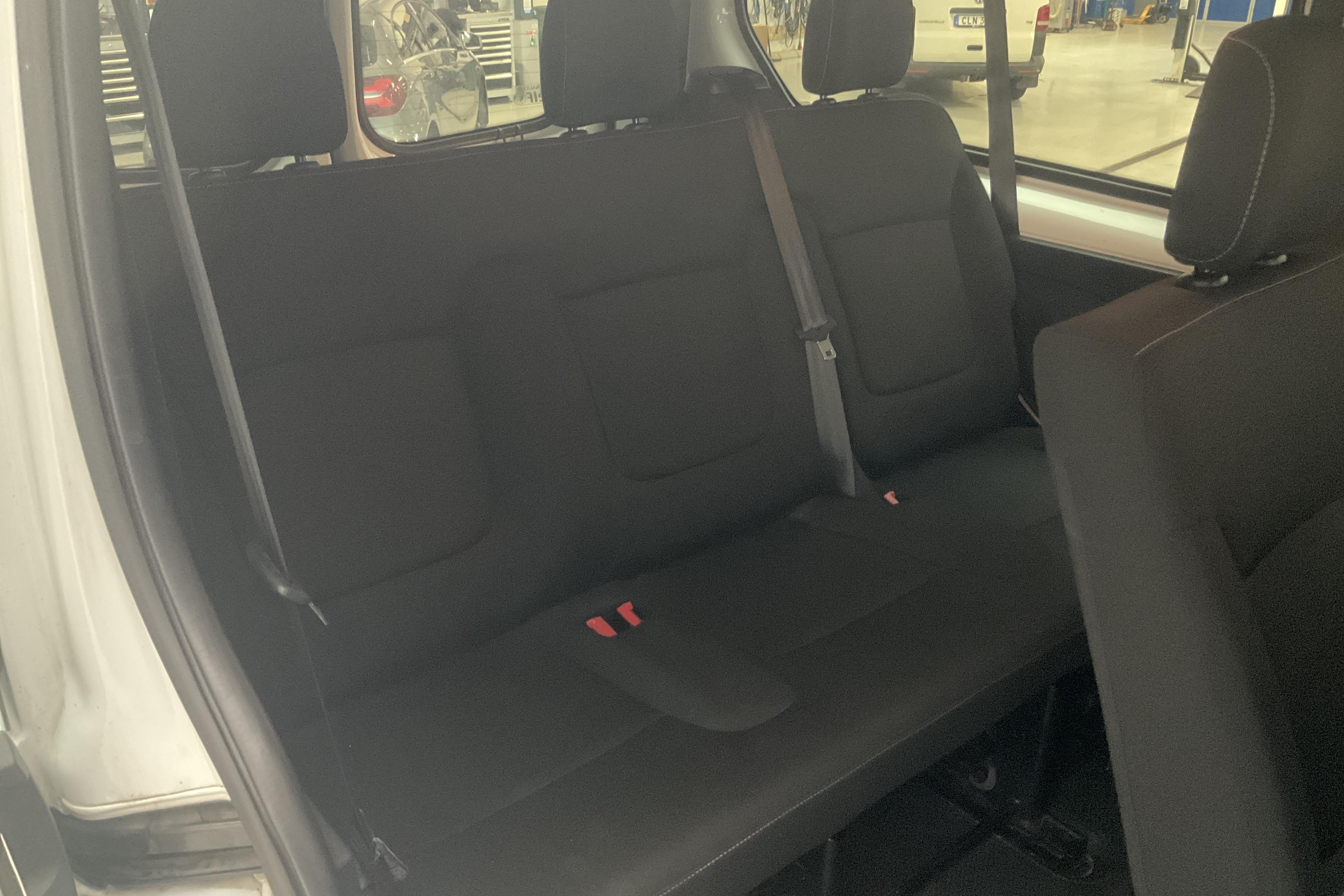 Renault Trafic Kombi 1.6 dCi (125hk) - 79 490 km - Manualna - biały - 2018