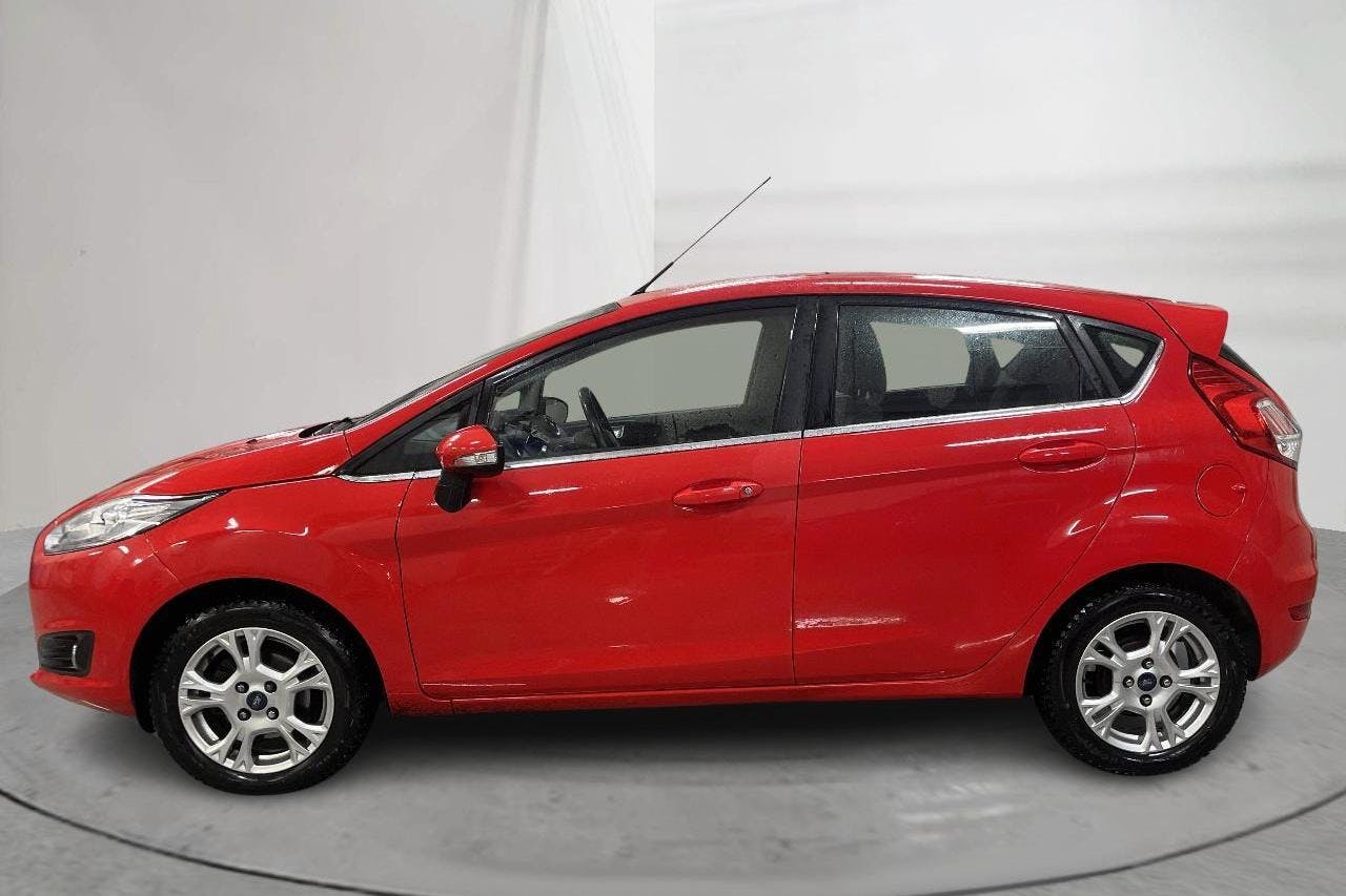 Ford Fiesta 1.0T EcoBoost 5dr (100hk) - 96 400 km - Manualna - czerwony - 2017