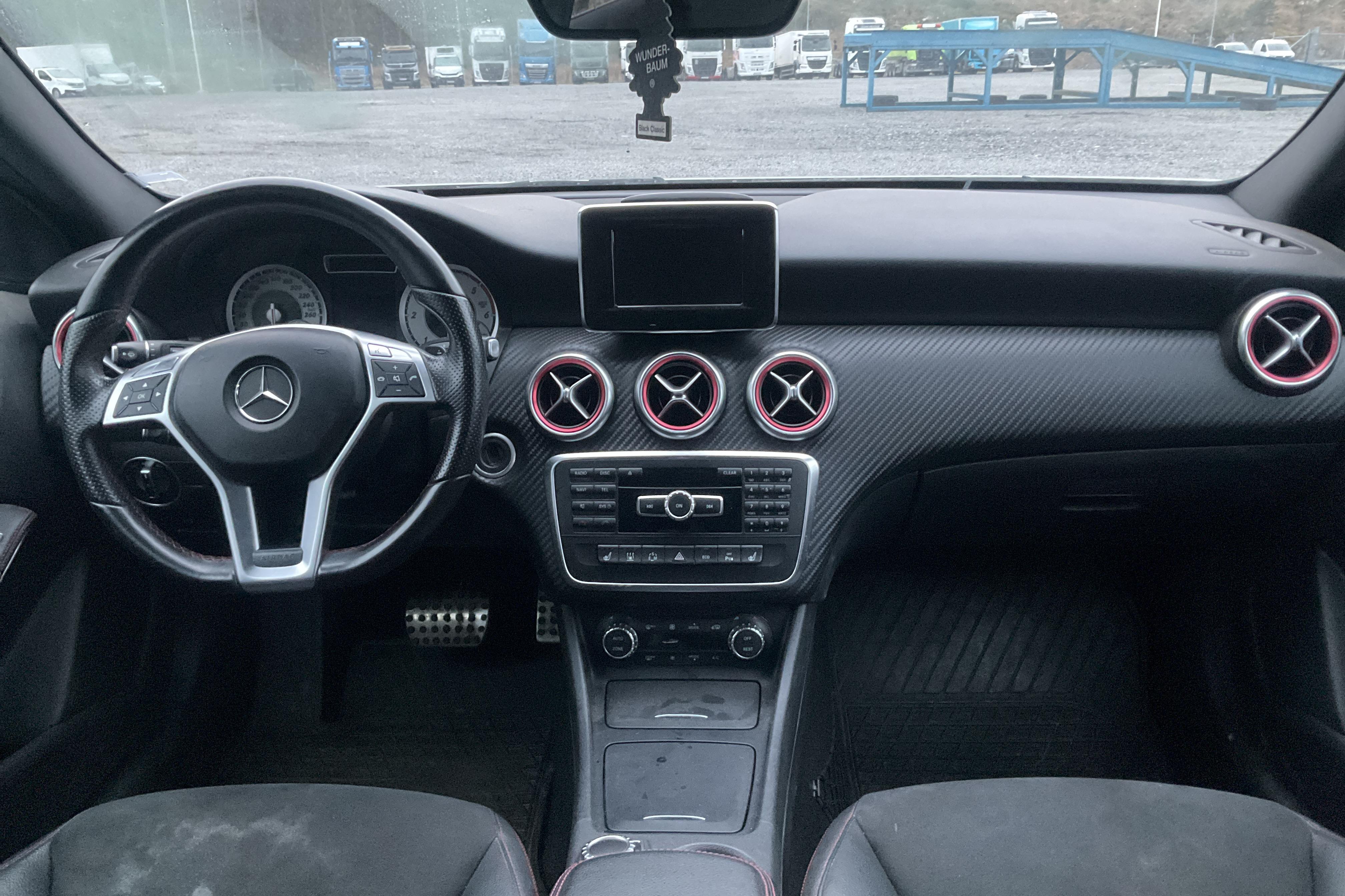 Mercedes A 180 CDI 5dr W176 (109hk) - 174 350 km - Automatic - silver - 2013