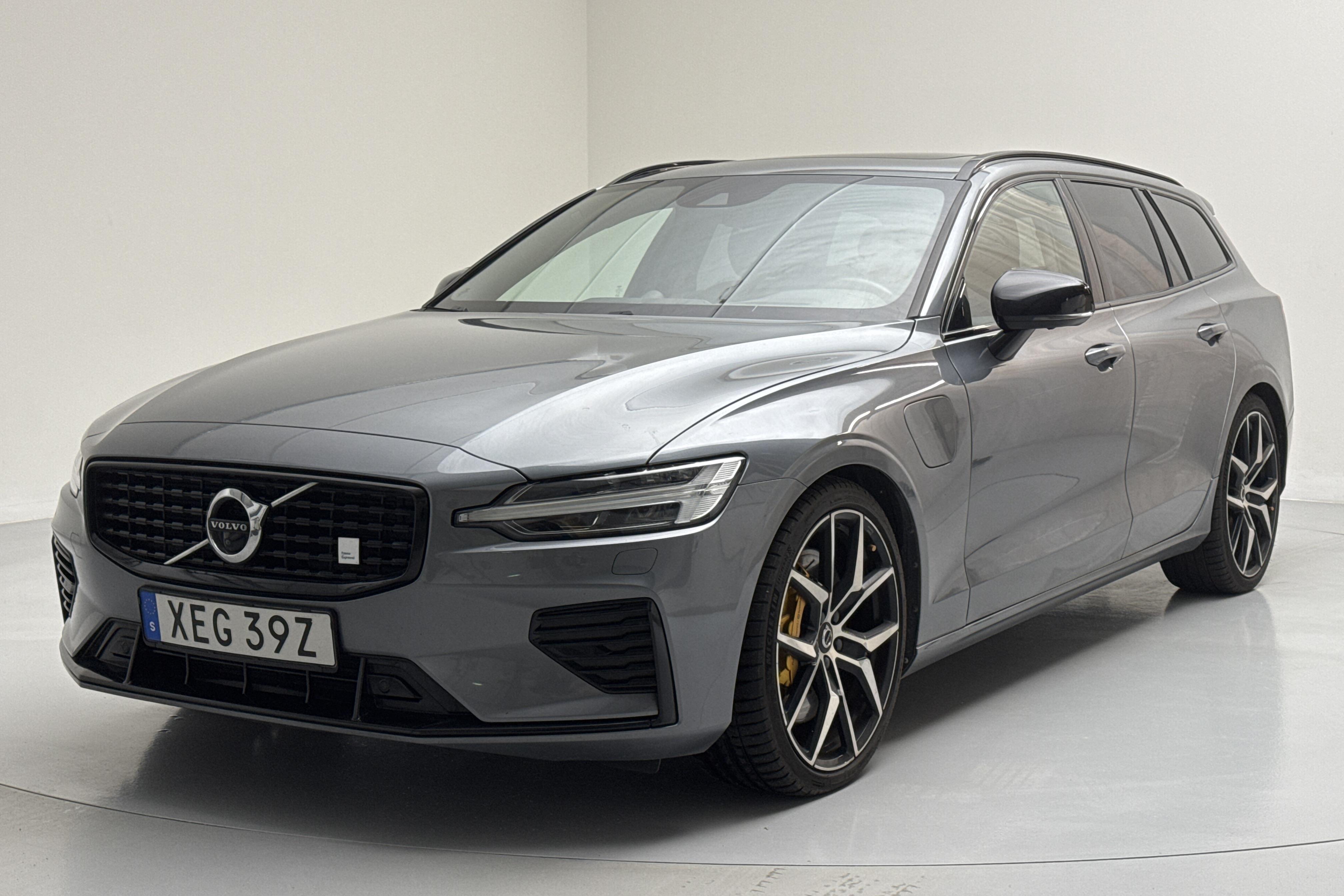 Volvo V60 T8 AWD Twin Engine Polestar Engineered (405hk) - 99 840 km - Automatyczna - szary - 2021