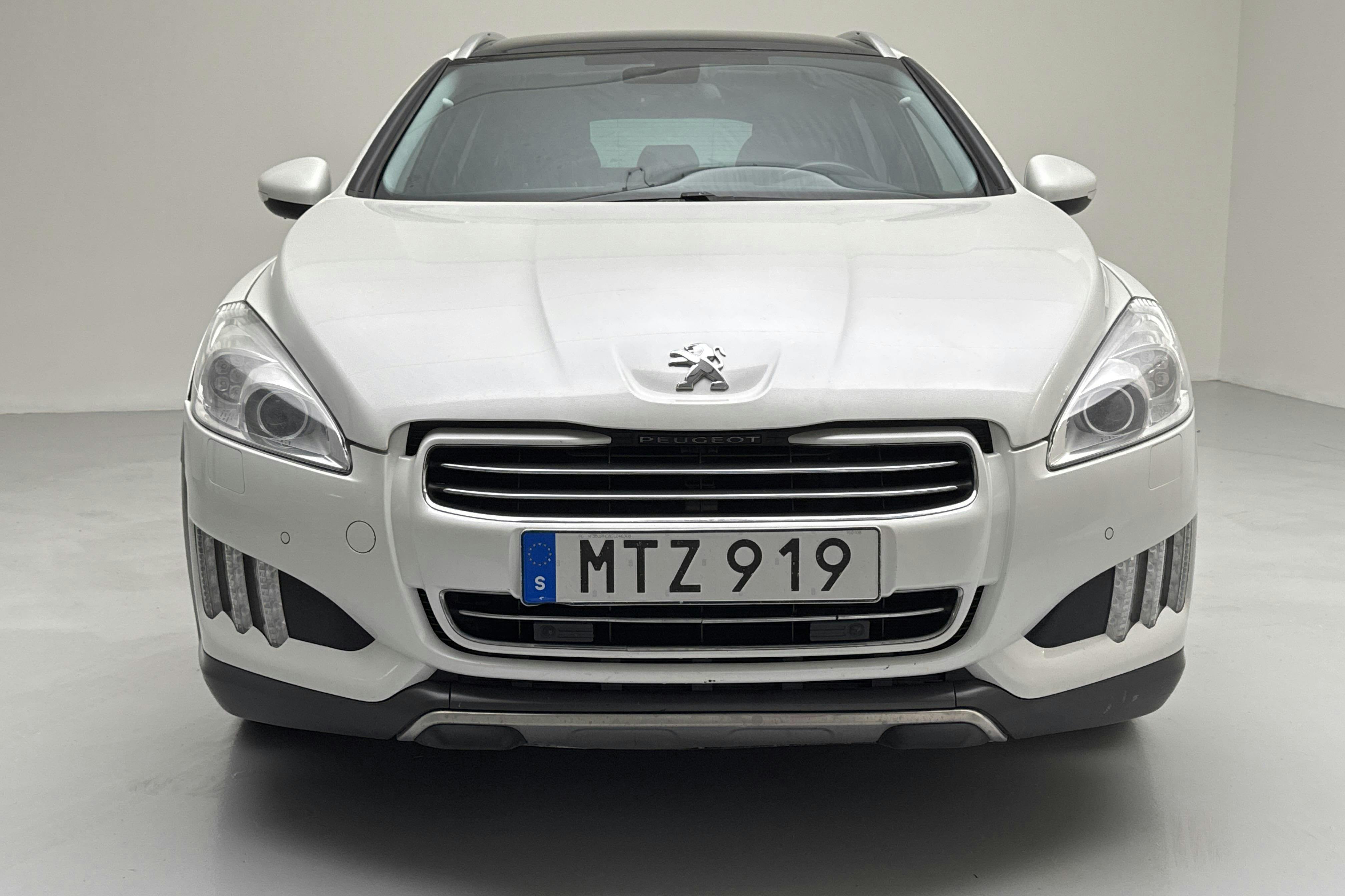 Peugeot 508 Hybrid4 RXH (163hk) - 216 810 km - Automatyczna - biały - 2012