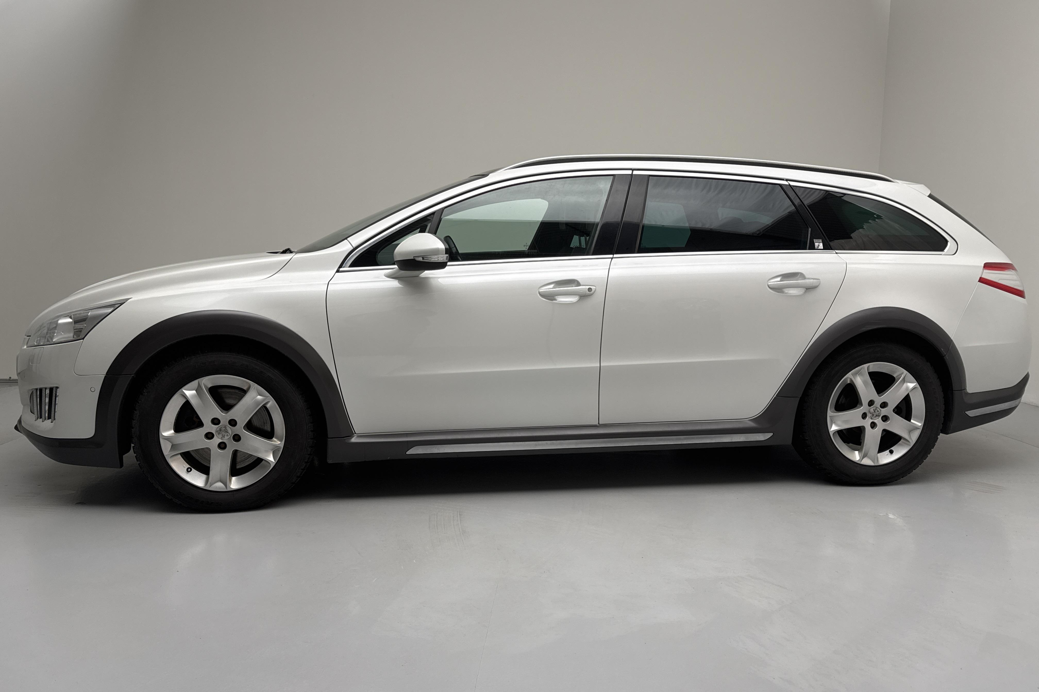 Peugeot 508 Hybrid4 RXH (163hk) - 216 810 km - Automatyczna - biały - 2012