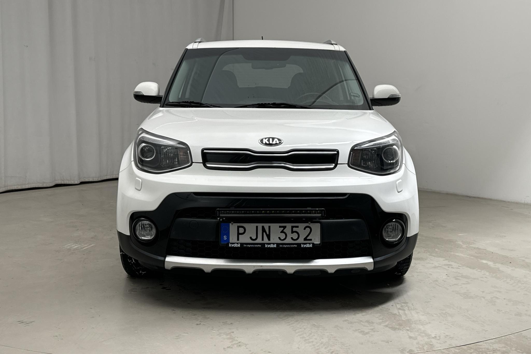 KIA Soul 1.6 CRDi (136hk) - 12 423 mil - Automat - vit - 2017