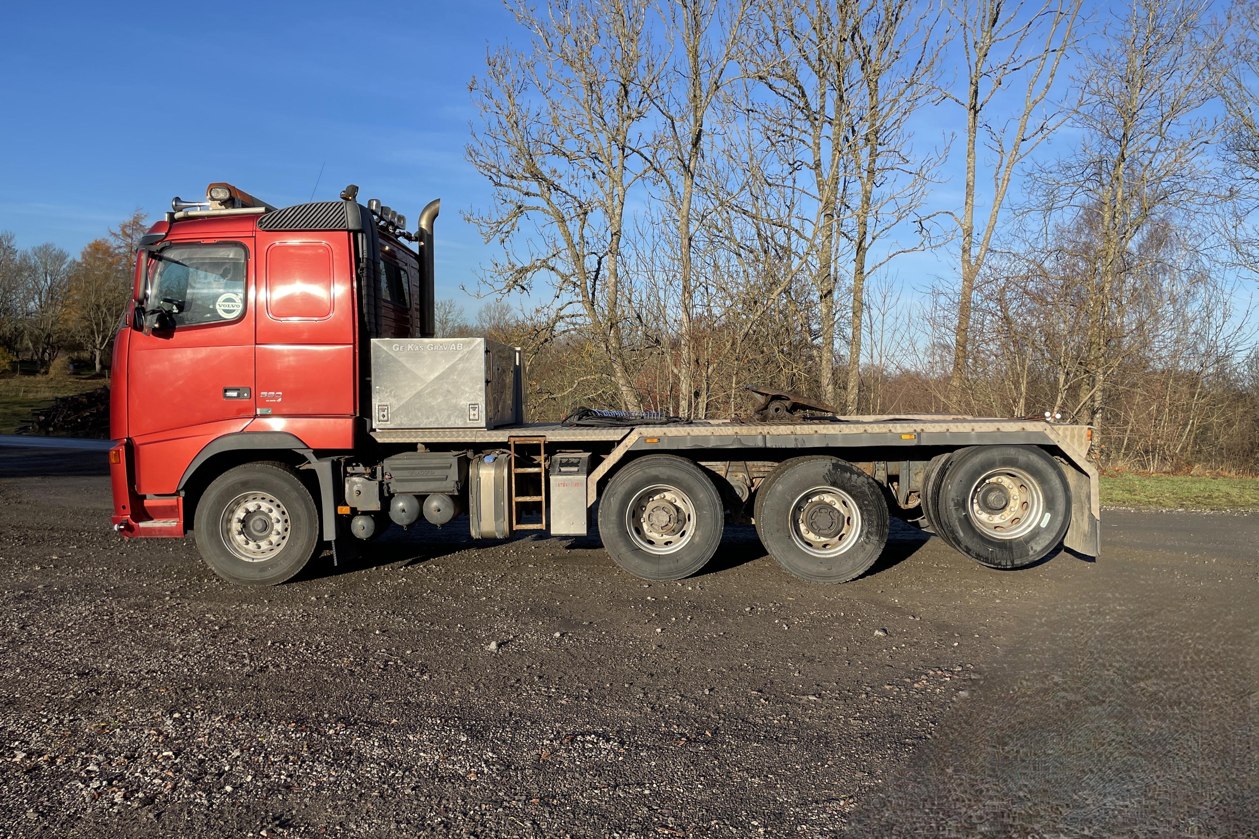 VOLVO FH16-34 8X4 - 801 158 km - Automatyczna - czerwony - 2006