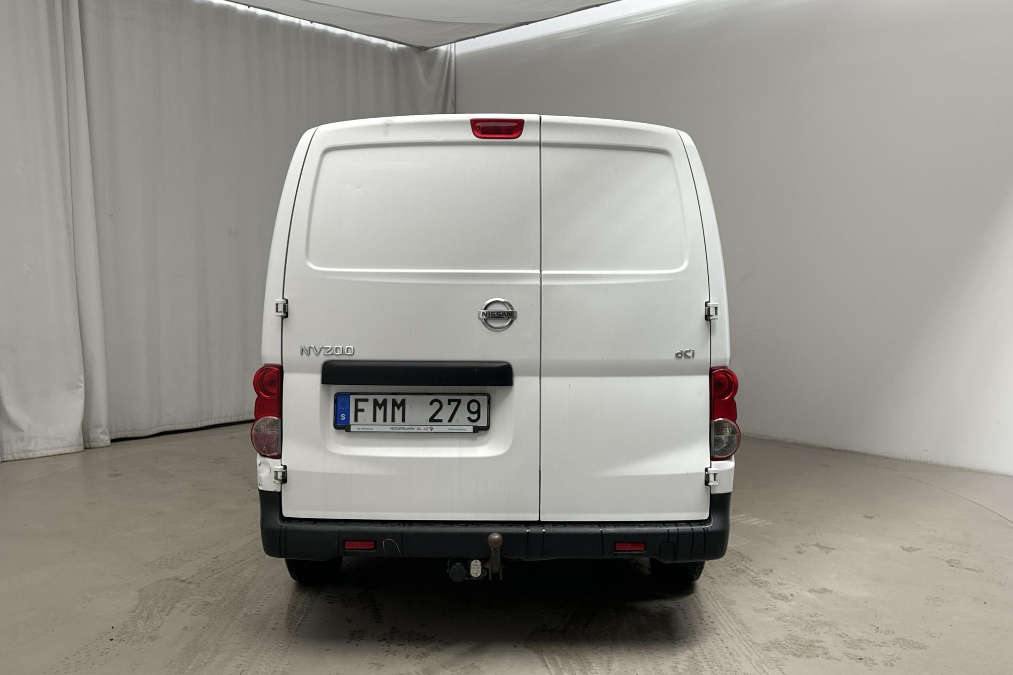 Nissan NV200 1.5 dCi Skåp (90hk) - 117 270 km - Manualna - biały - 2013