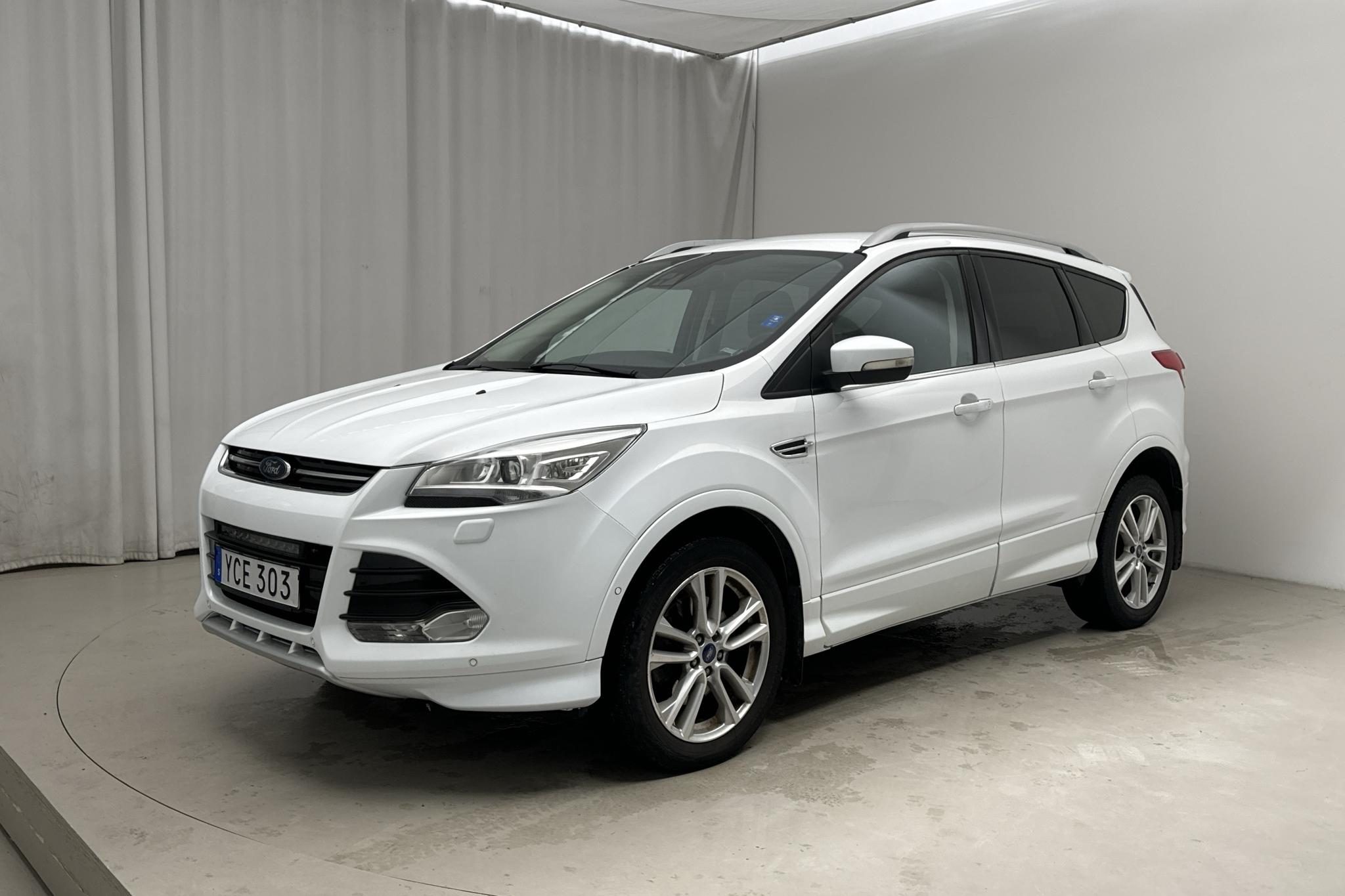 Ford Kuga 2.0 TDCi AWD (150hk) - 148 200 km - Automatic - white - 2016