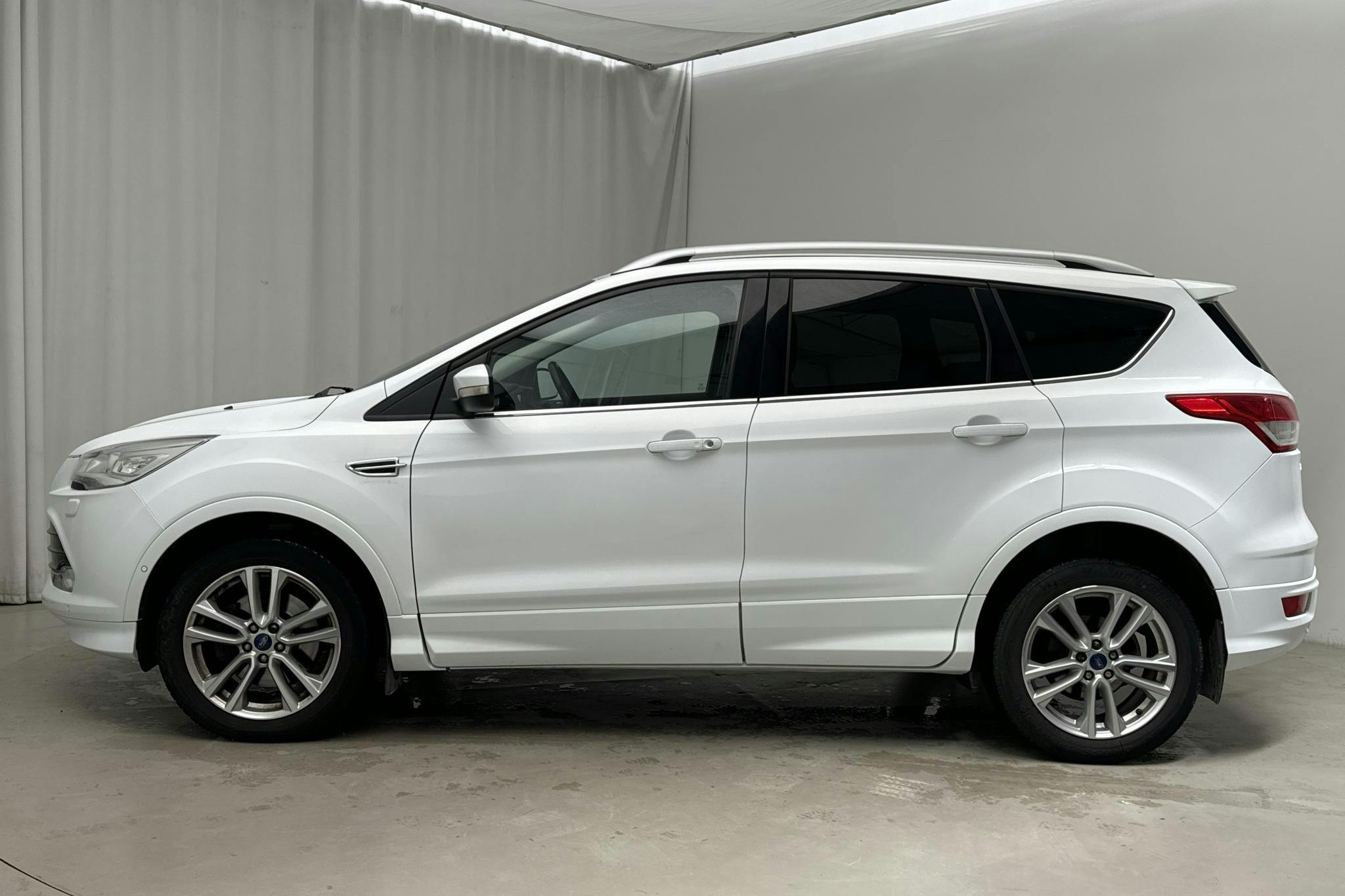 Ford Kuga 2.0 TDCi AWD (150hk) - 148 200 km - Automatic - white - 2016